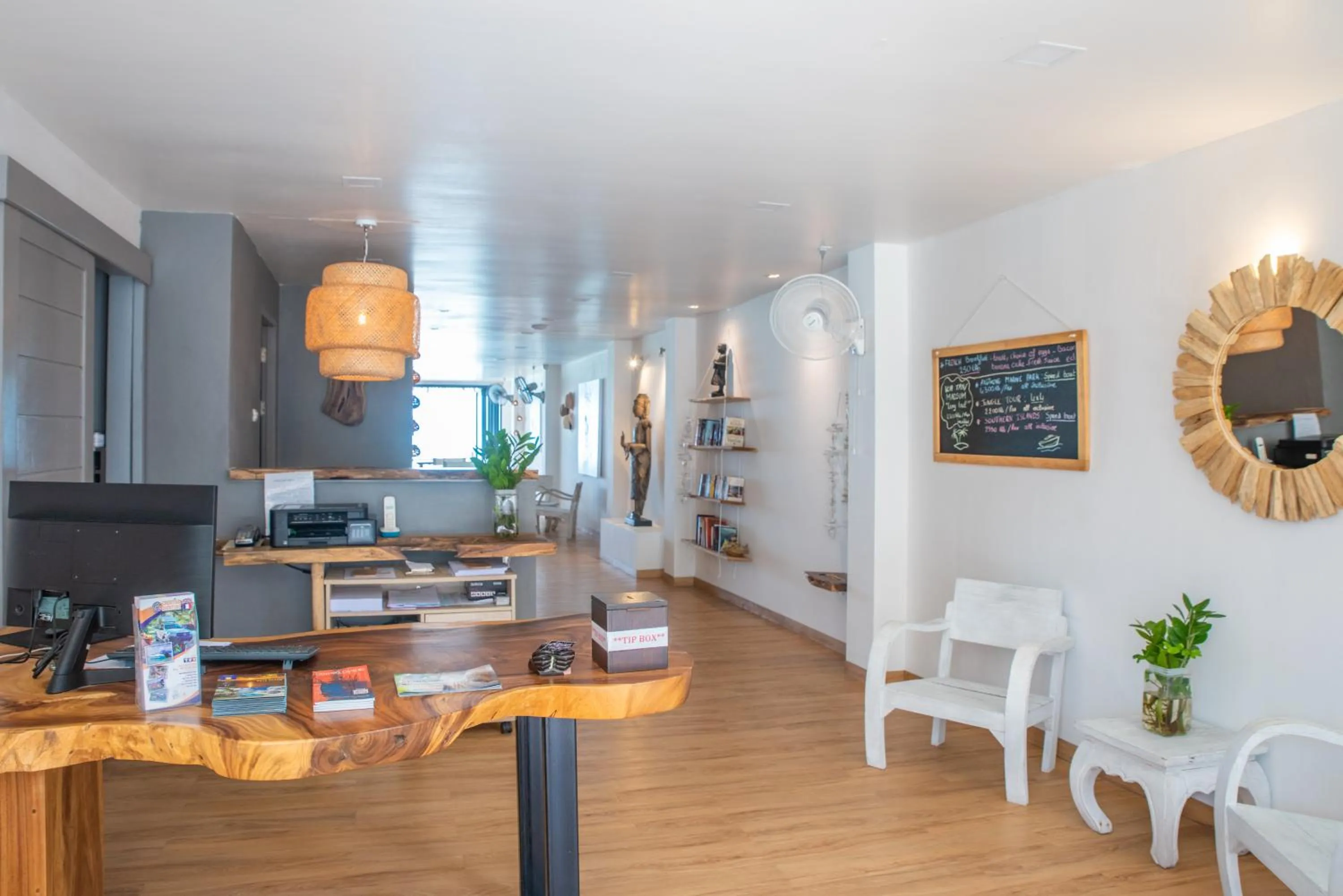 Lobby or reception in Riviera Beach Hotel