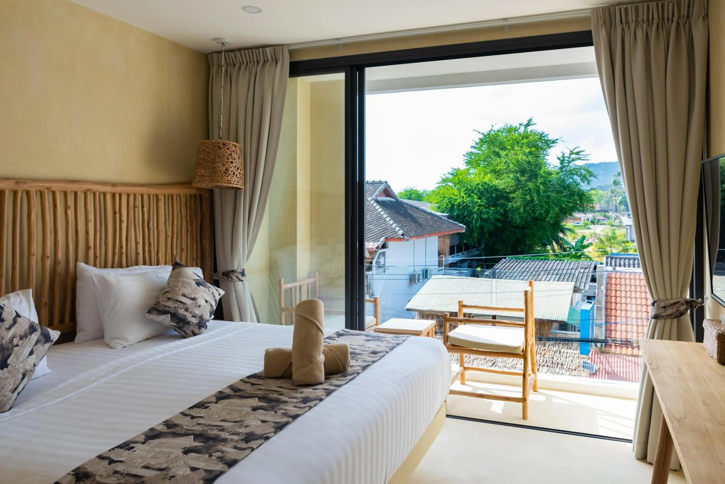 Bed in Riviera Beach Hotel