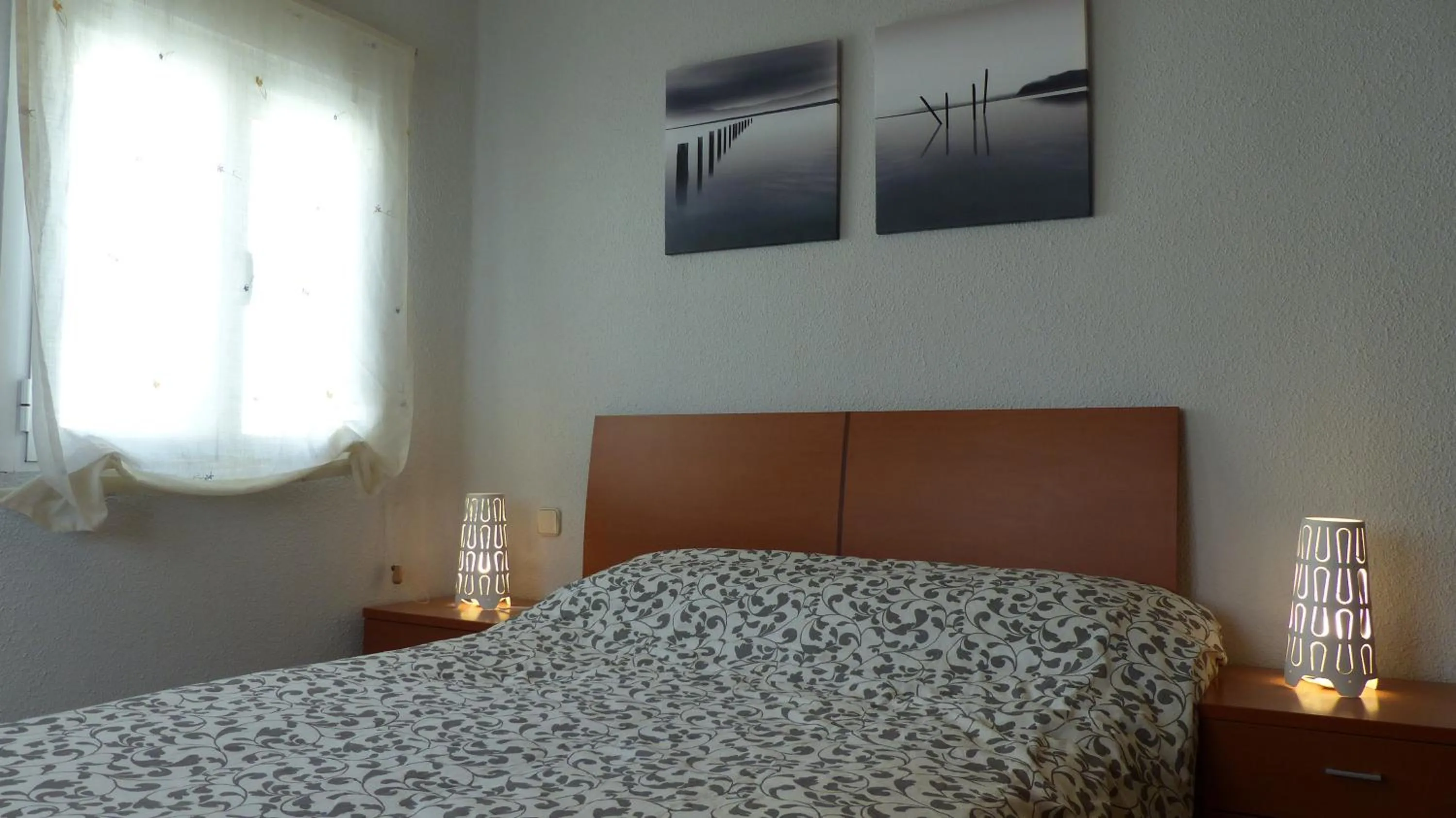 Bedroom, Bed in Apartamento Aluche con parking gratuito