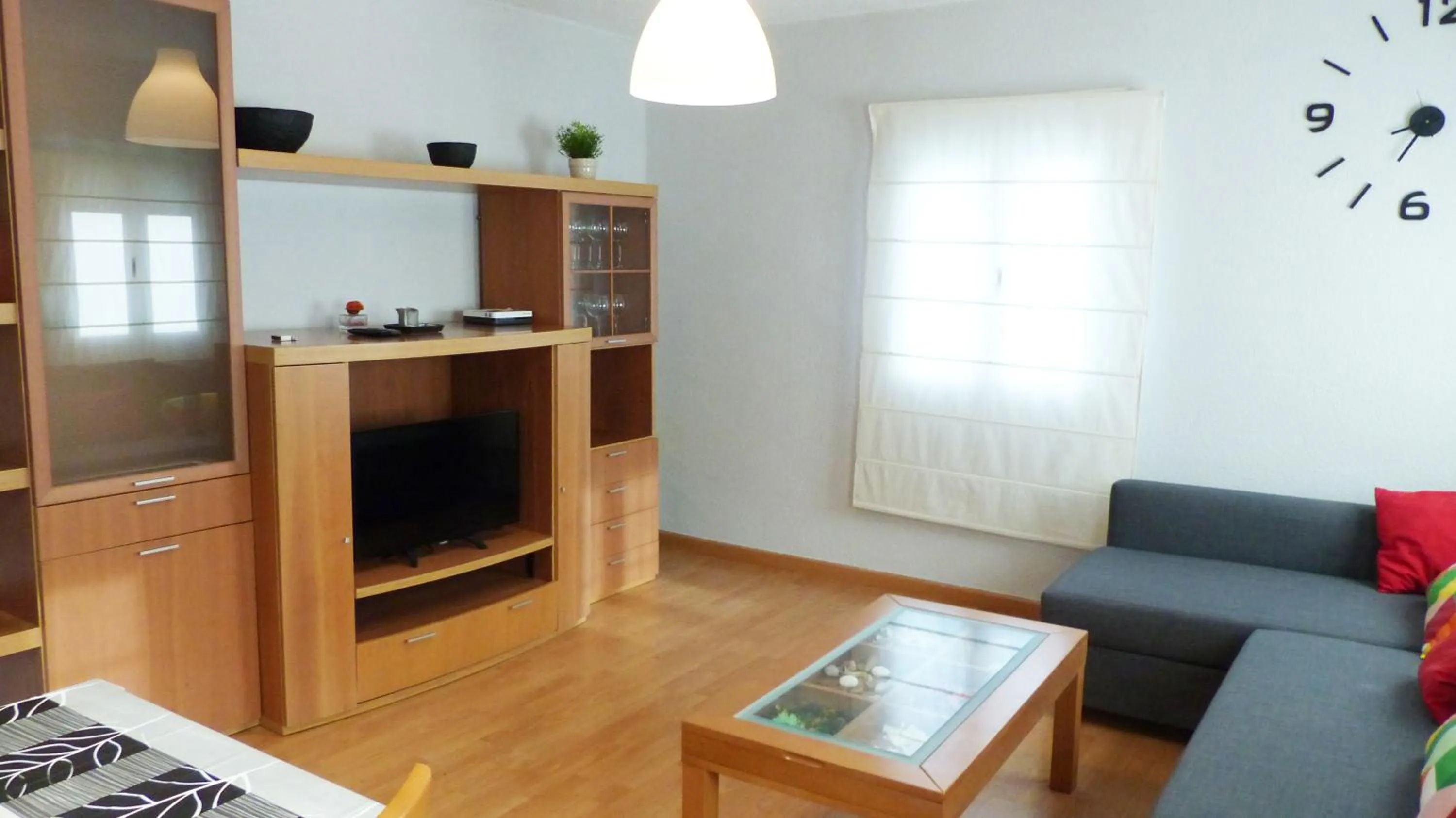 TV and multimedia in Apartamento Aluche con parking gratuito