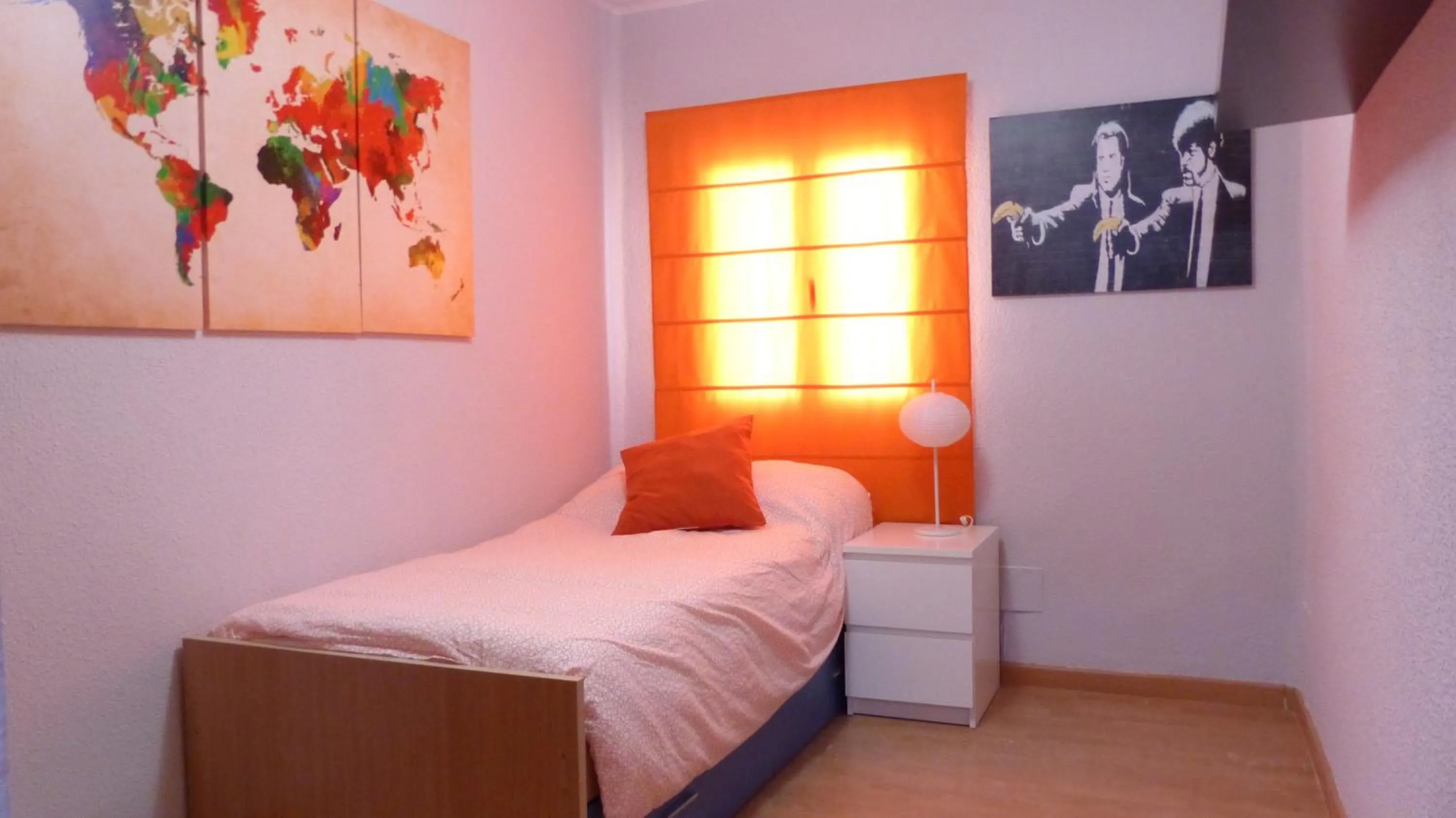 Bedroom, Bed in Apartamento Aluche con parking gratuito