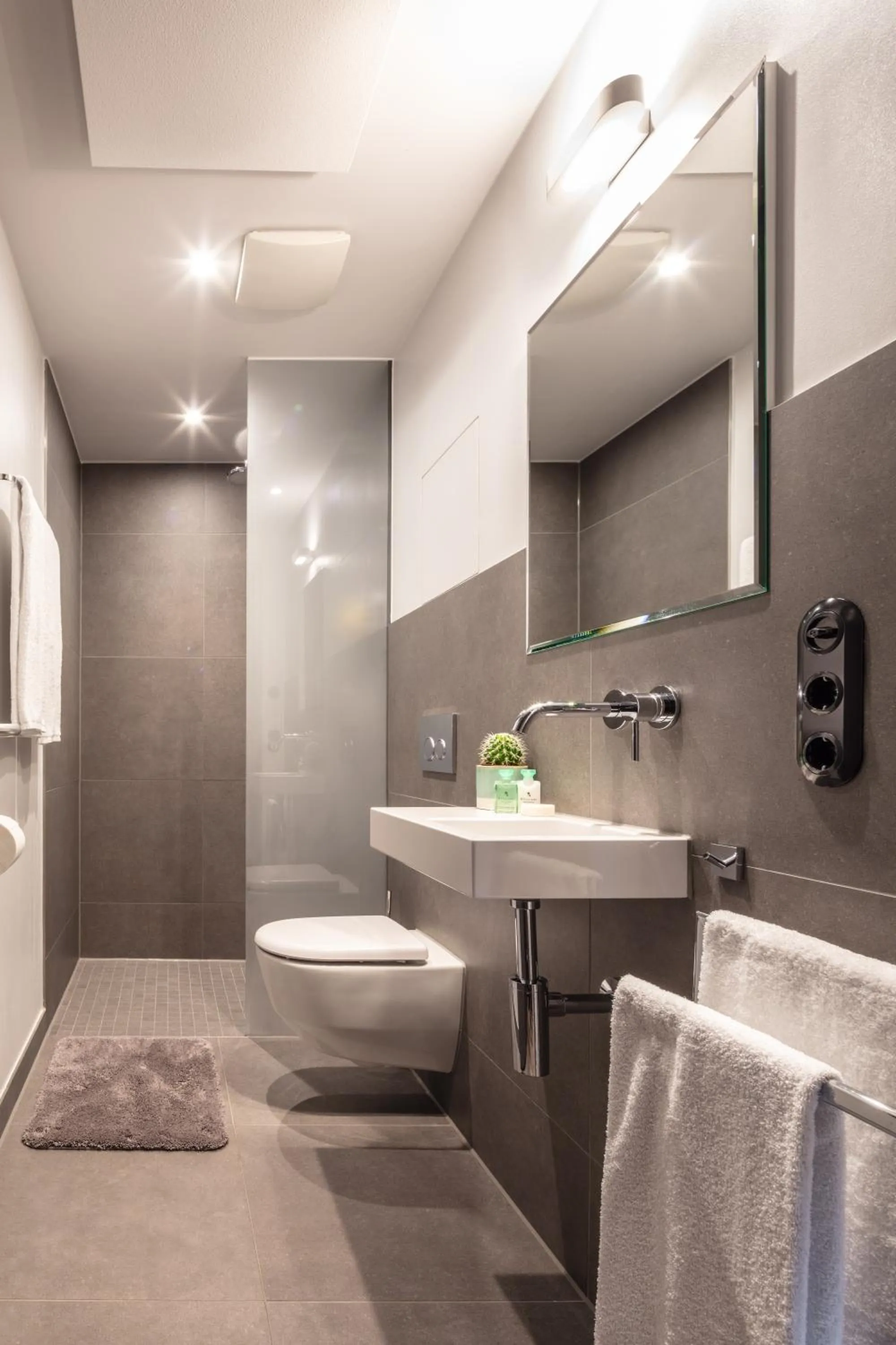 Bathroom in Golden Ball, Exclusive Serviced Apartments Munich