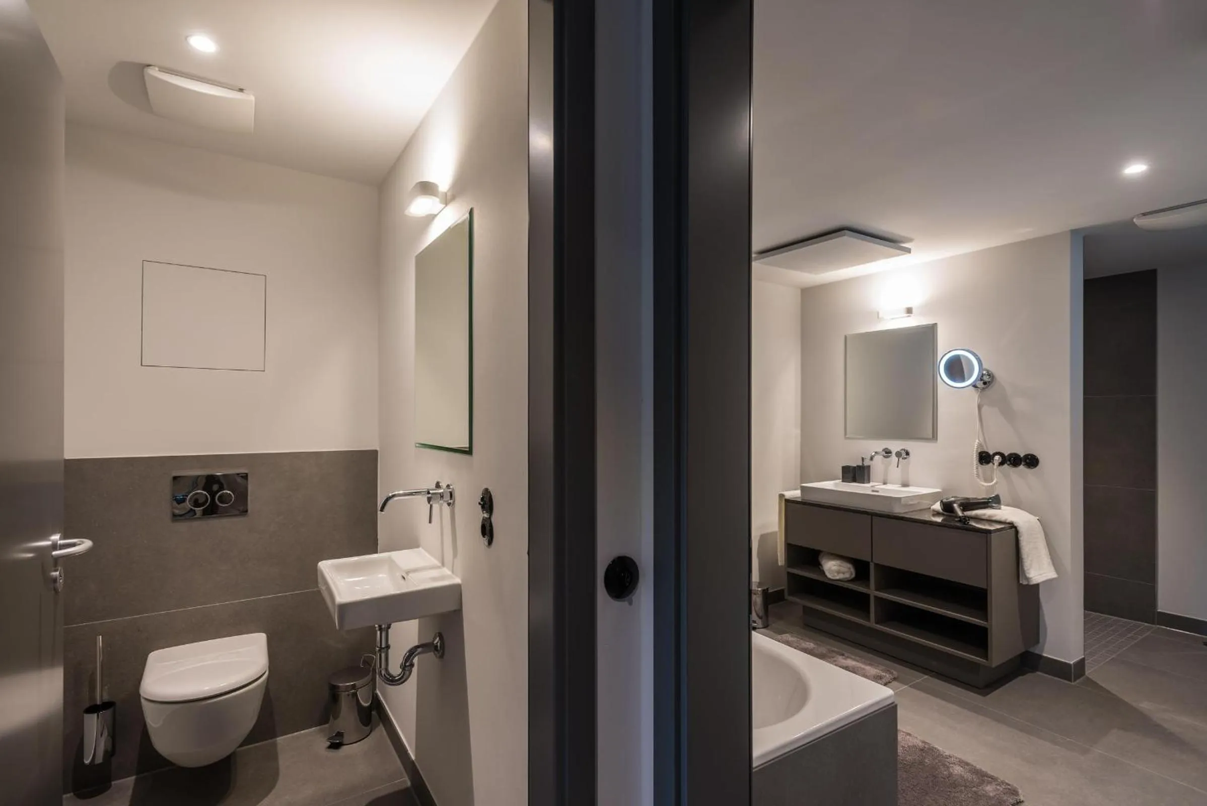 Bathroom in Golden Ball, Exclusive Serviced Apartments Munich