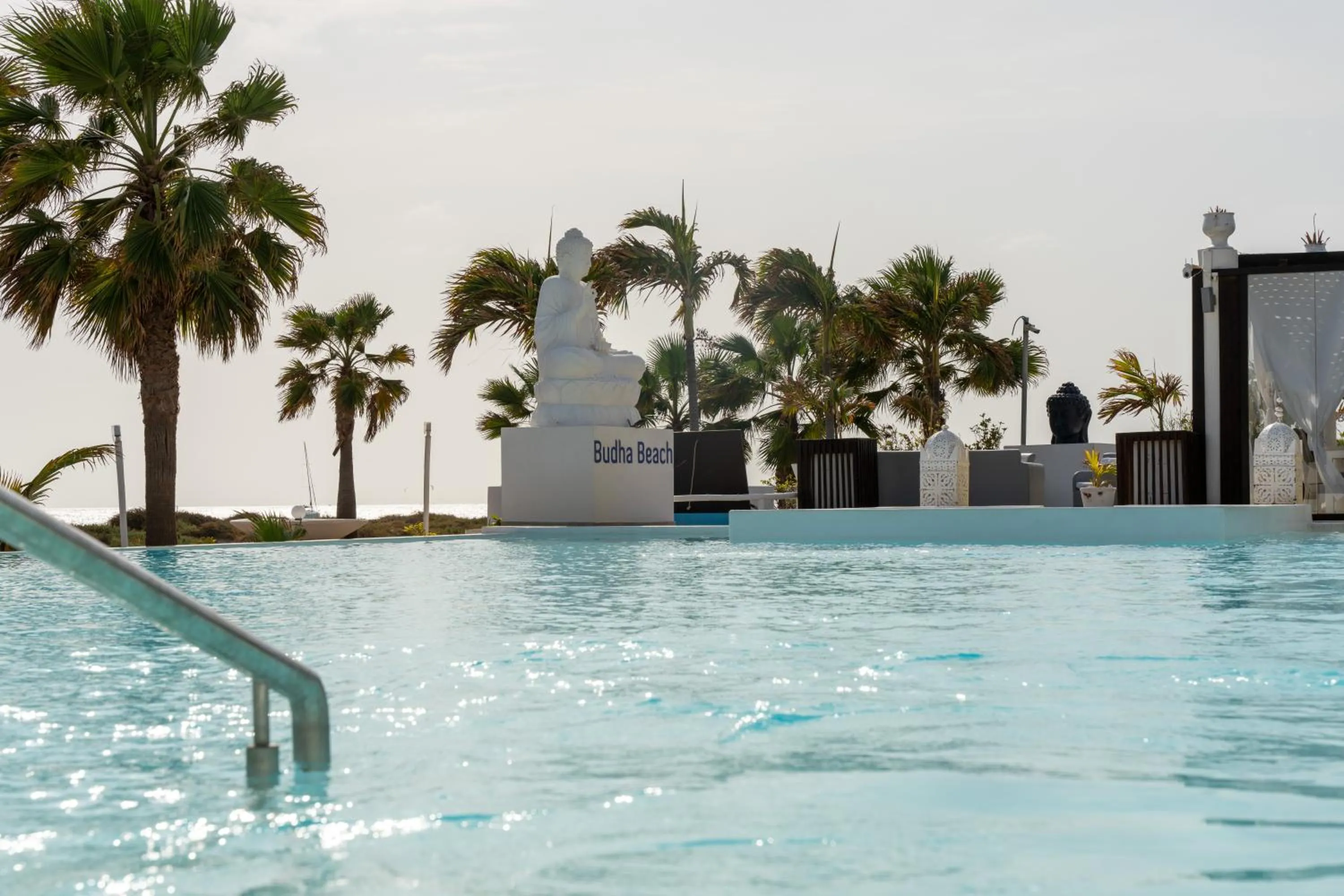 Swimming pool in Hotel LIVVO Budha Beach