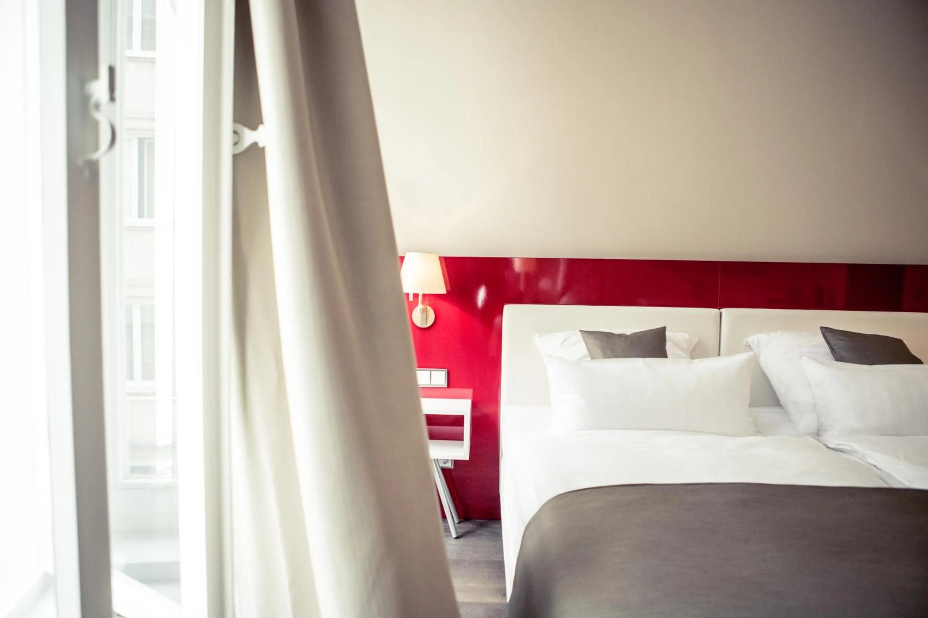 Photo of the whole room, Bed in Weinhaus Uhle