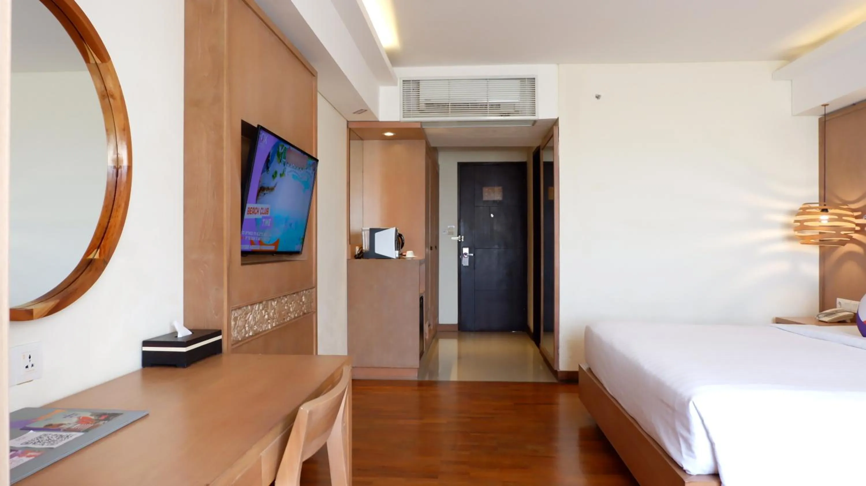 Bed in FOX Hotel Jimbaran Beach Bali