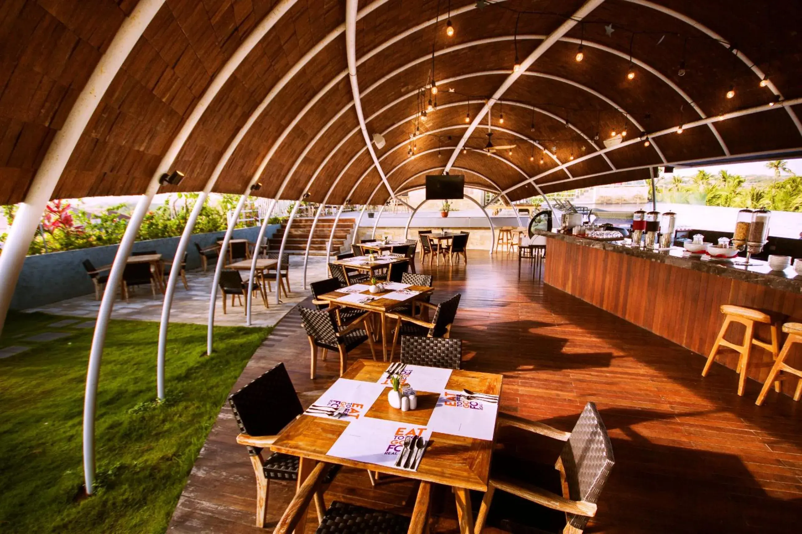 Restaurant/places to eat in FOX Hotel Jimbaran Beach Bali Restaurant/places to eat in FOX Hotel Jimbaran Beach Bali