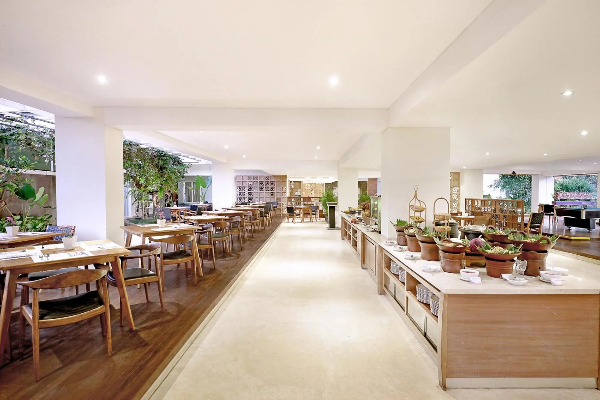 Restaurant/places to eat in FOX Hotel Jimbaran Beach Bali