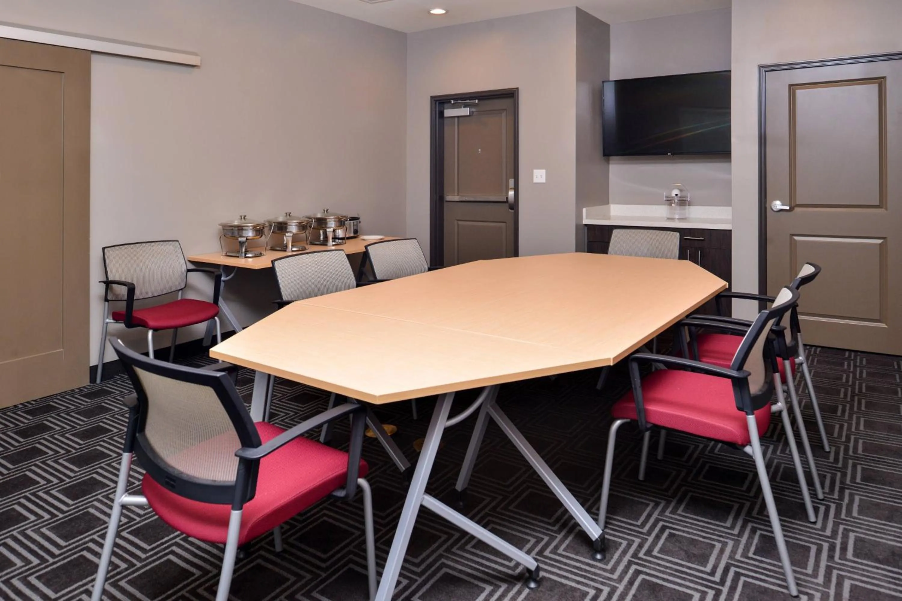 Meeting/conference room in TownePlace Suites by Marriott Laplace