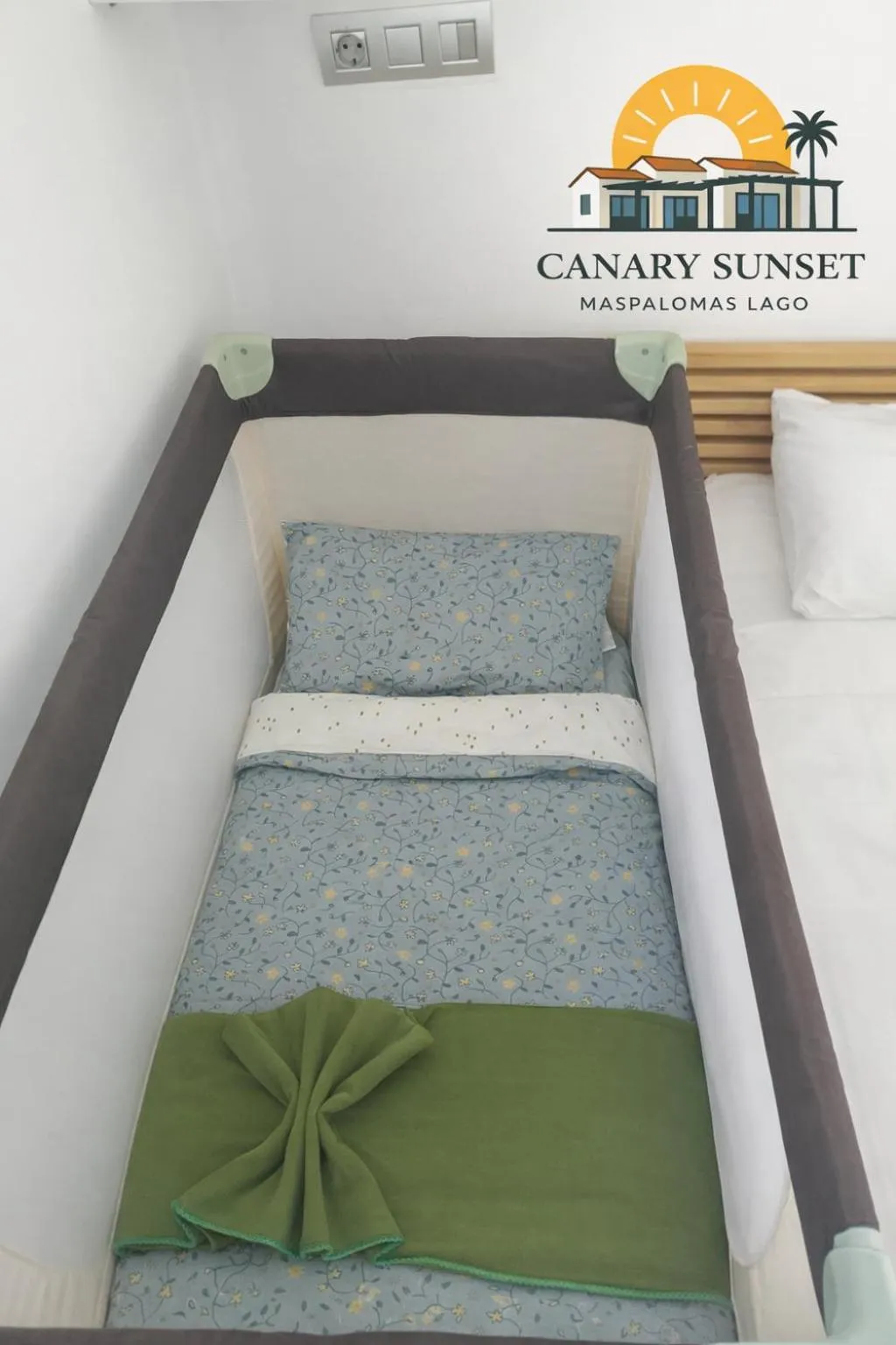 Bed in Maspalomas Lago Canary Sunset