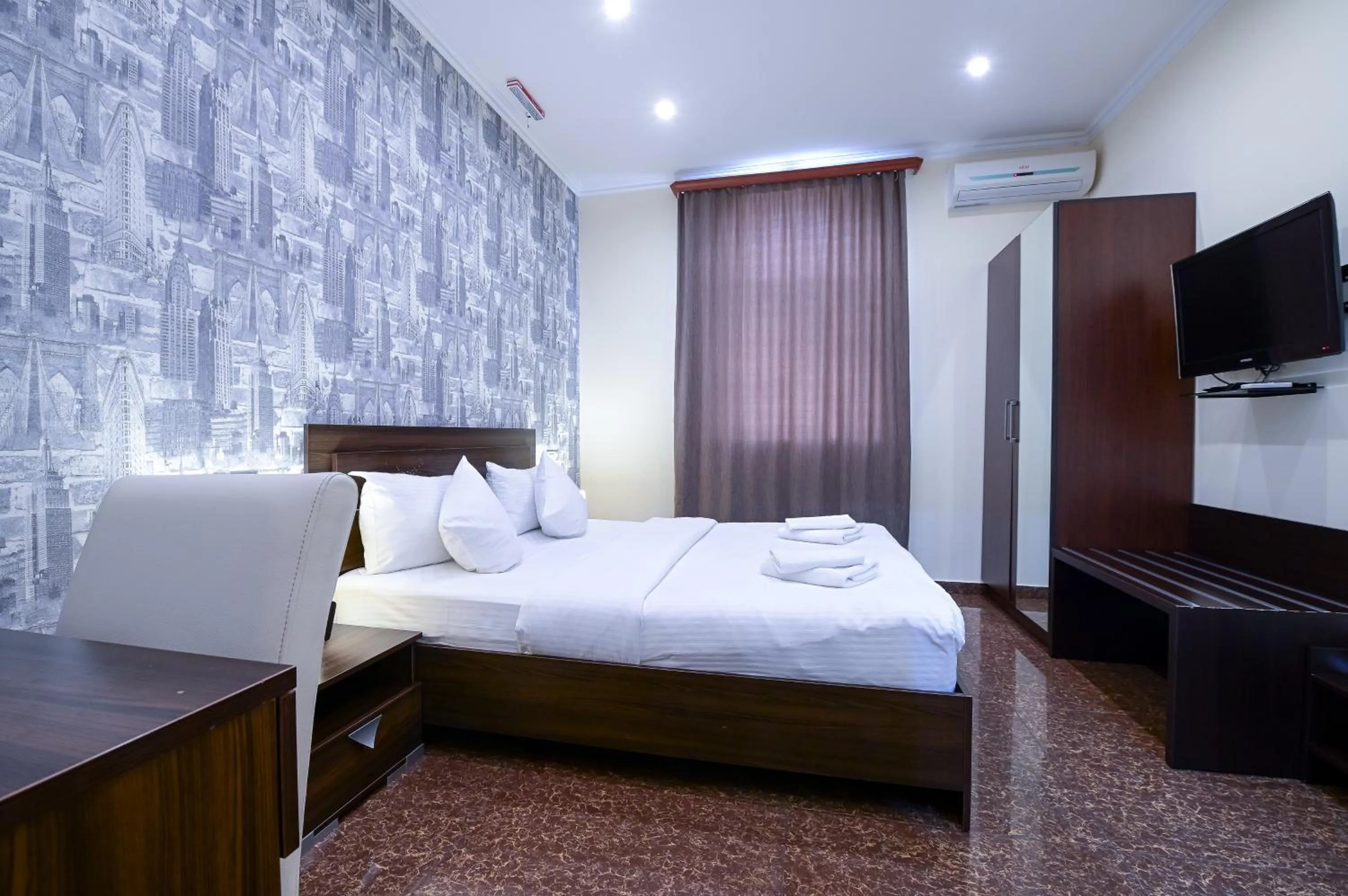 Bed in Mia Casa Hotel Yerevan