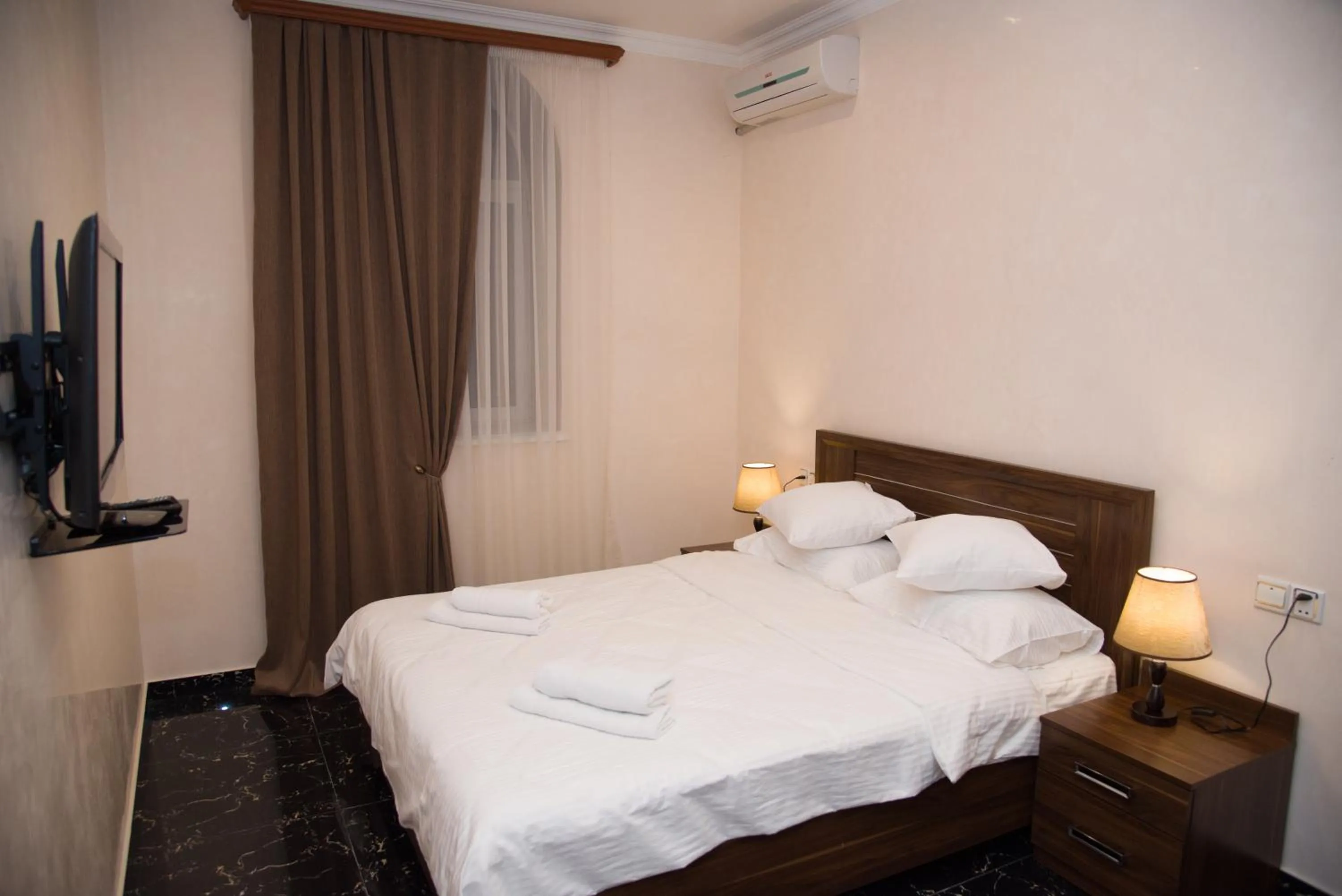 Bed in Mia Casa Hotel Yerevan