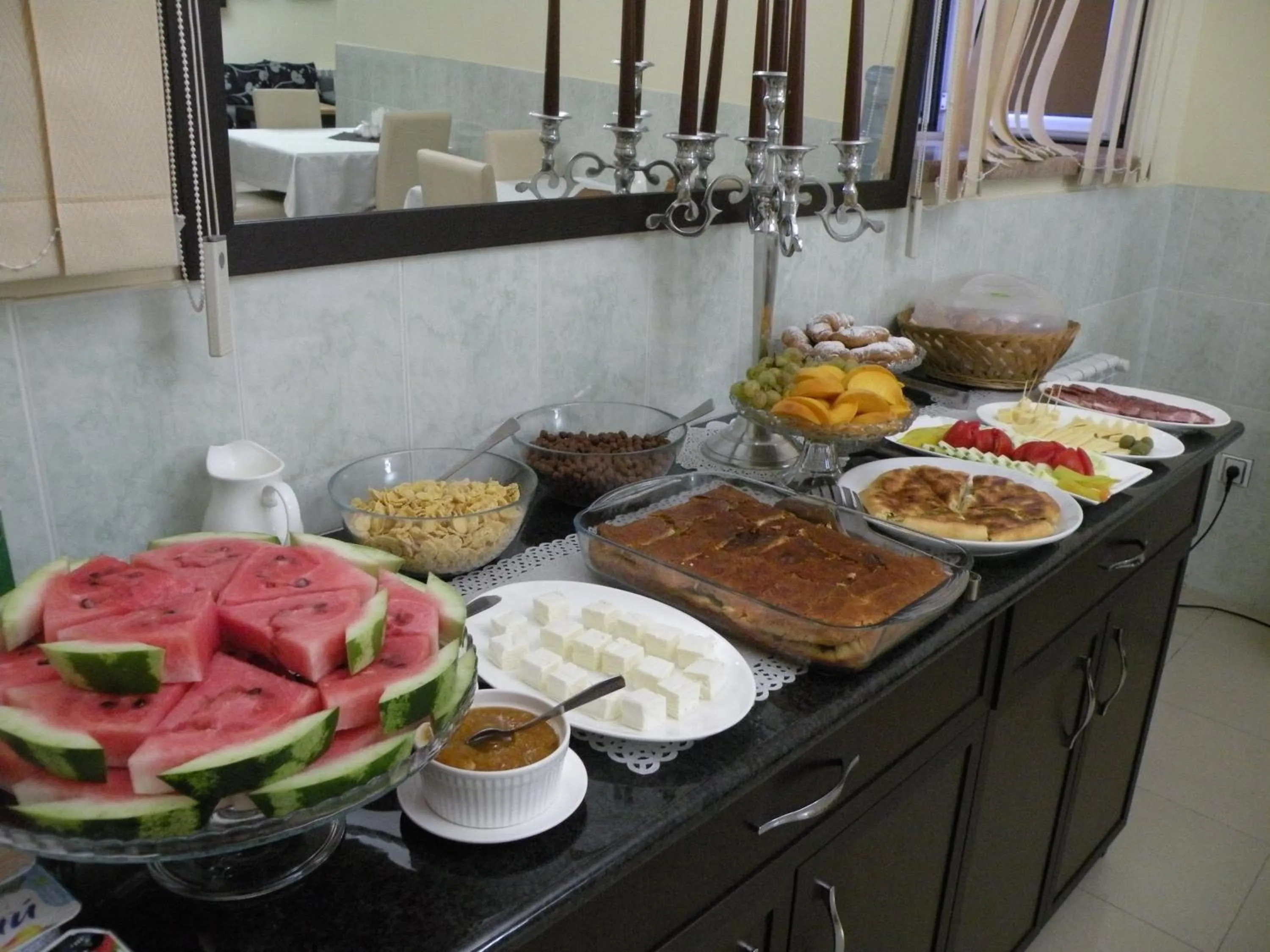 Kitchen or kitchenette in Mia Casa Hotel Yerevan