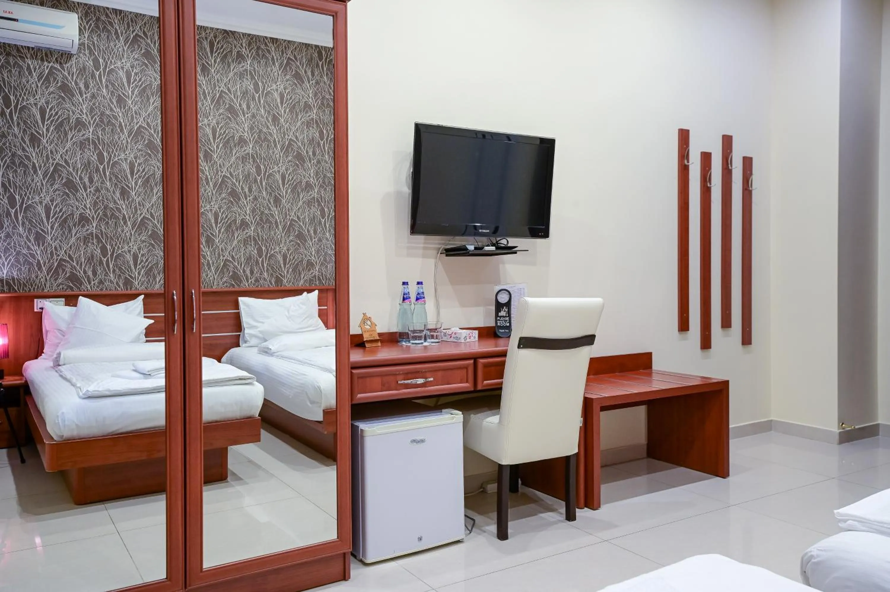 TV and multimedia, Bed in Mia Casa Hotel Yerevan