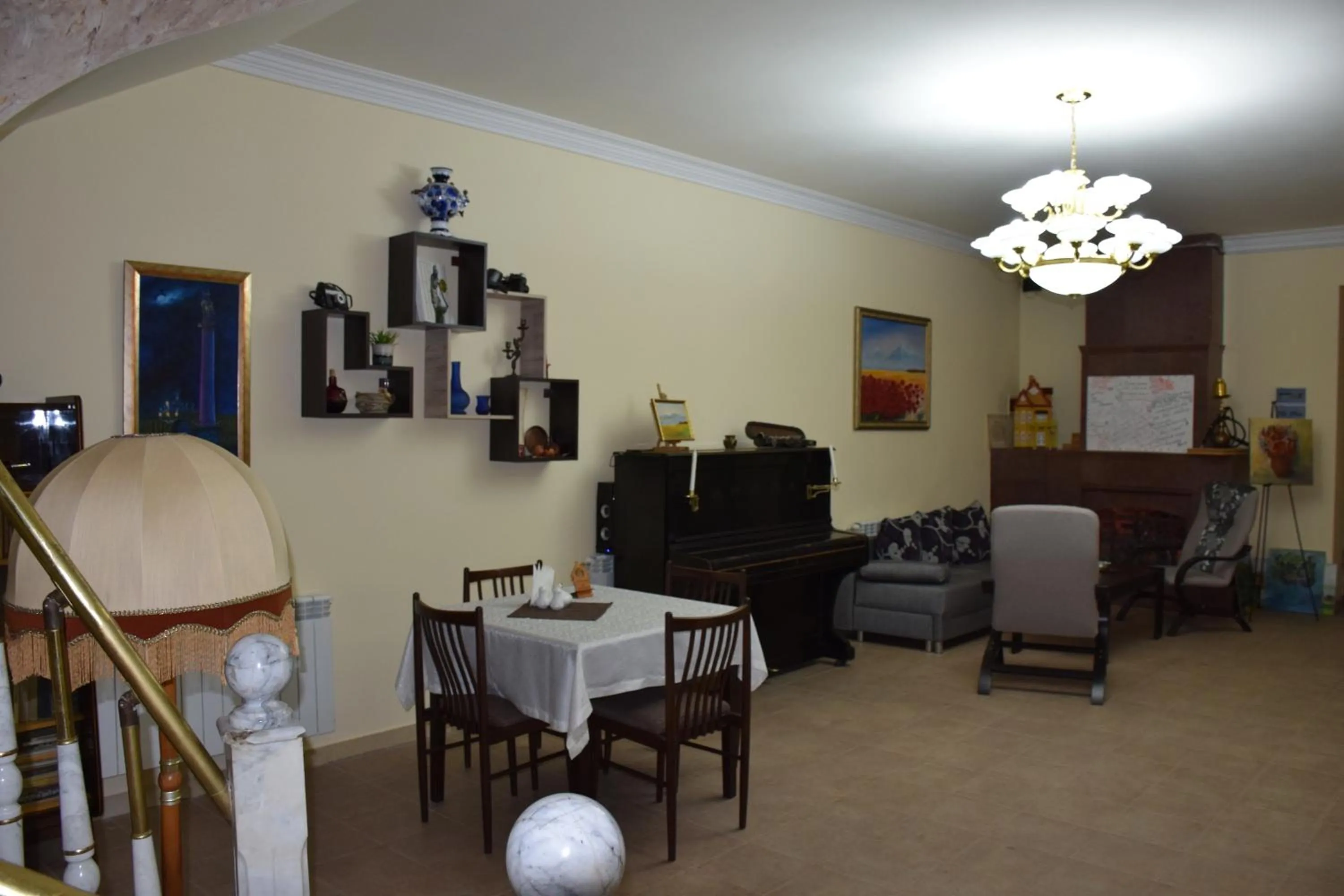 Restaurant/places to eat in Mia Casa Hotel Yerevan