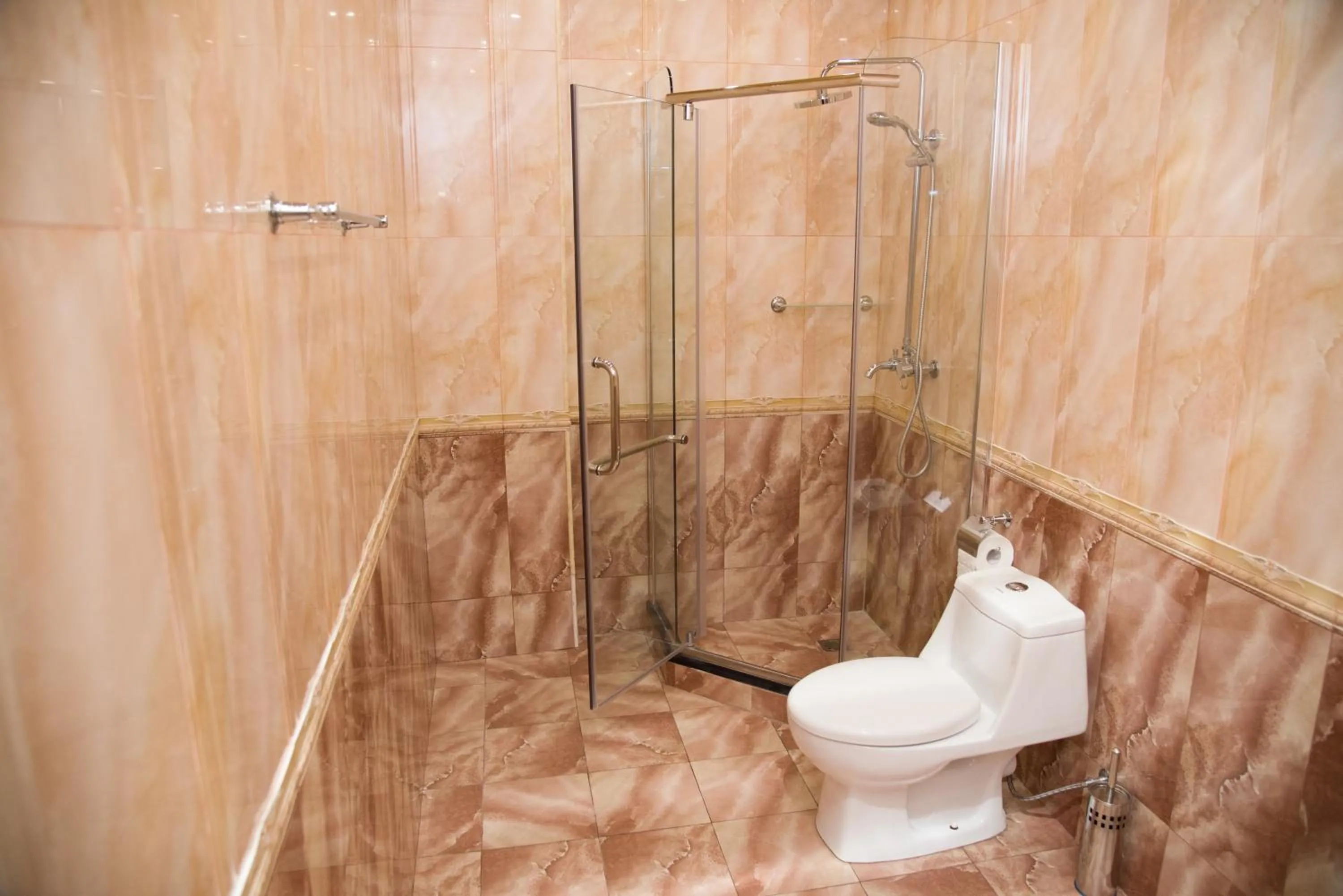 Shower in Mia Casa Hotel Yerevan