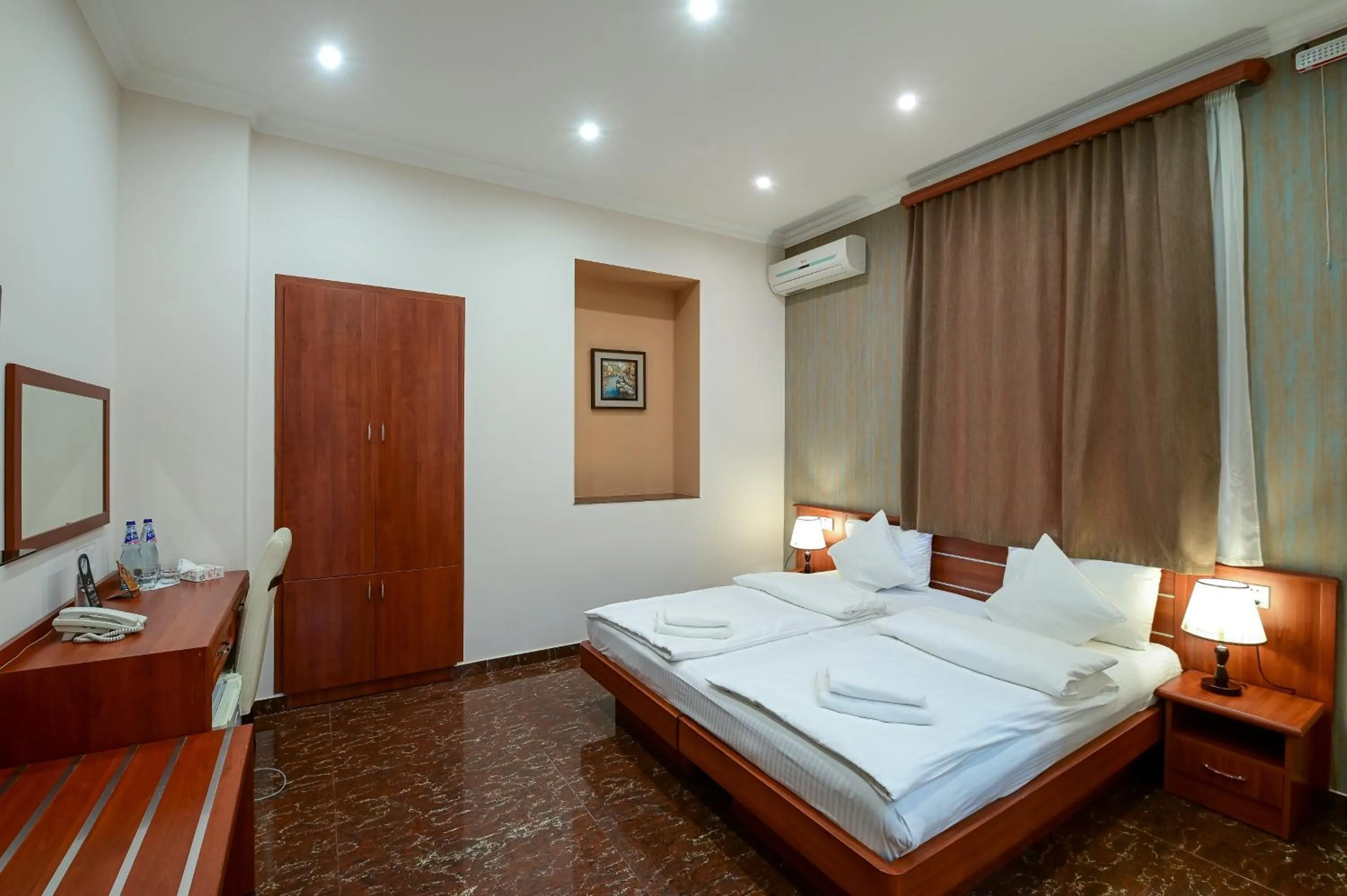 Bed in Mia Casa Hotel Yerevan