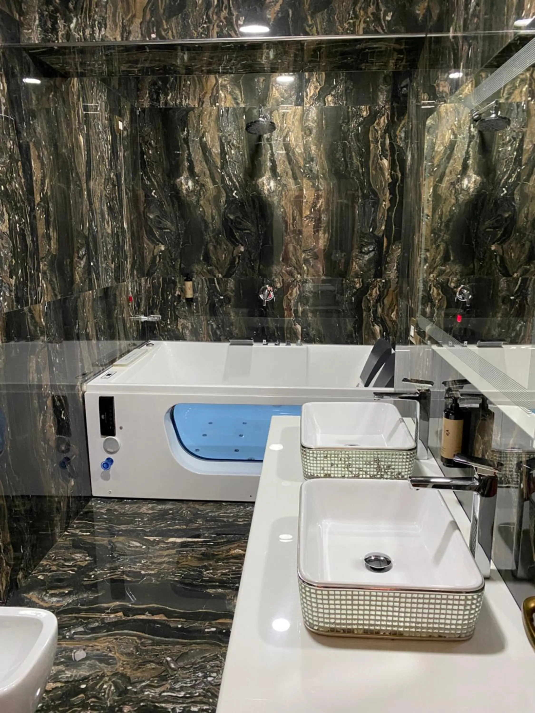 Bathroom in Rozafa Hotel