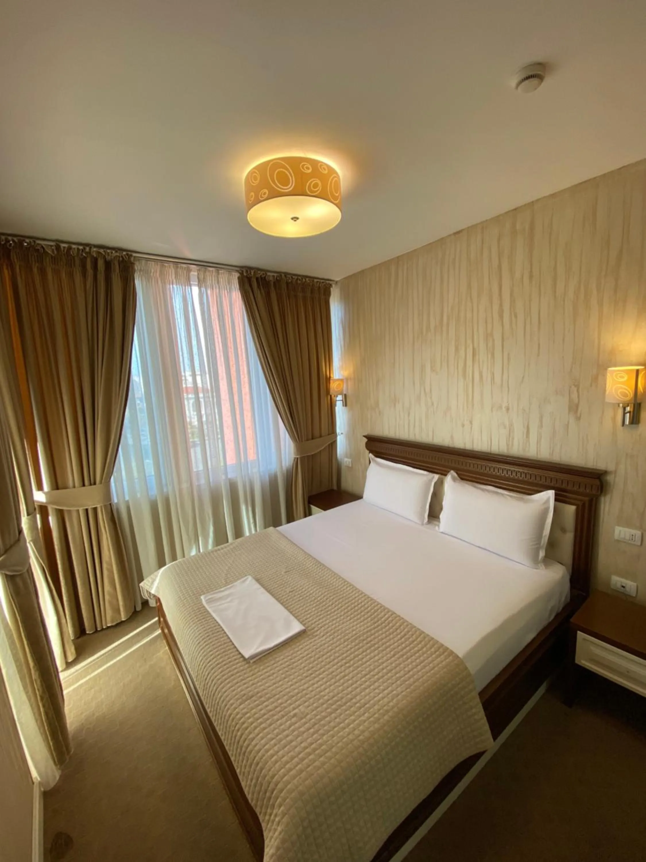 Photo of the whole room, Bed in Rozafa Hotel