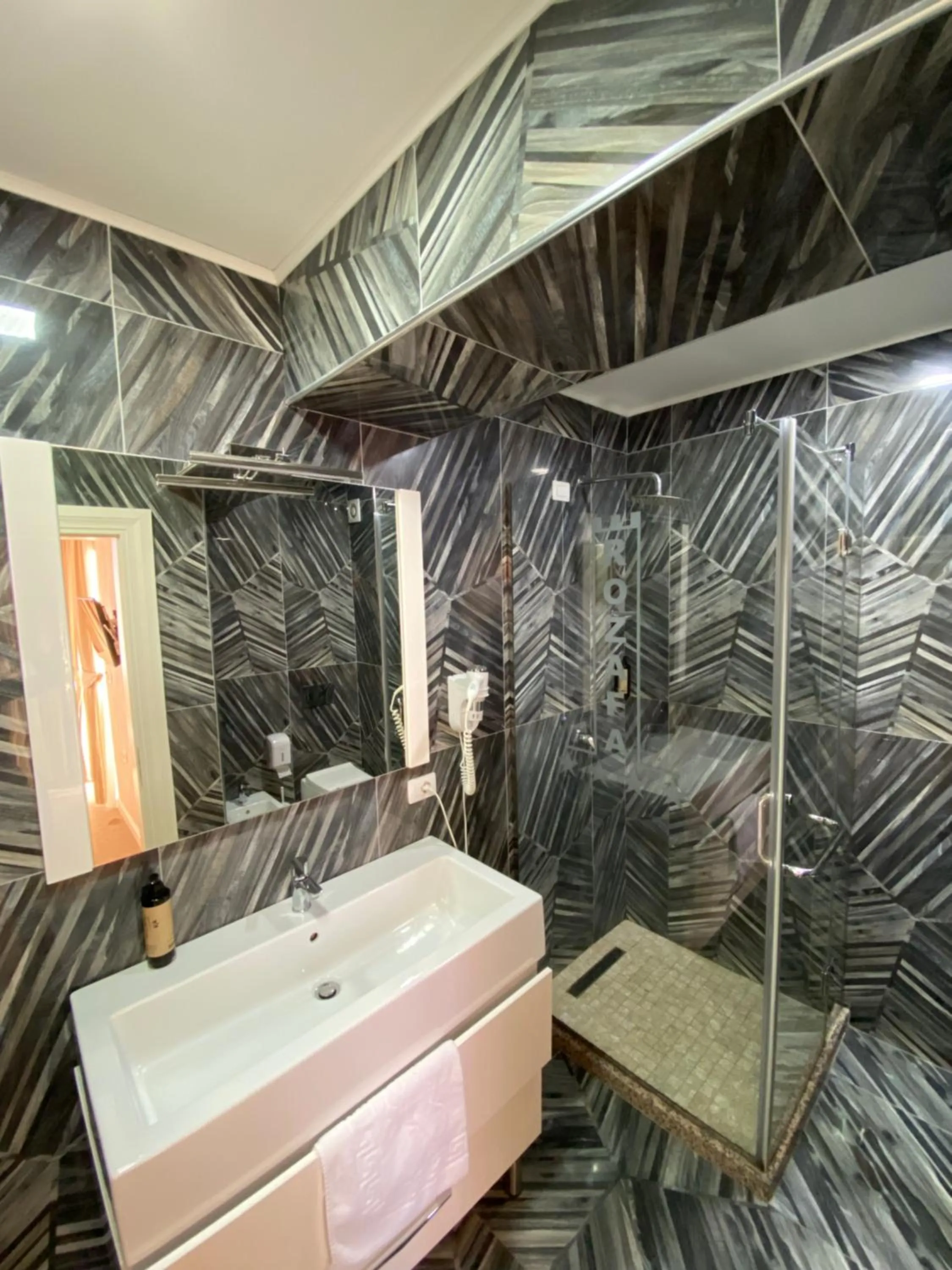 Bathroom in Rozafa Hotel