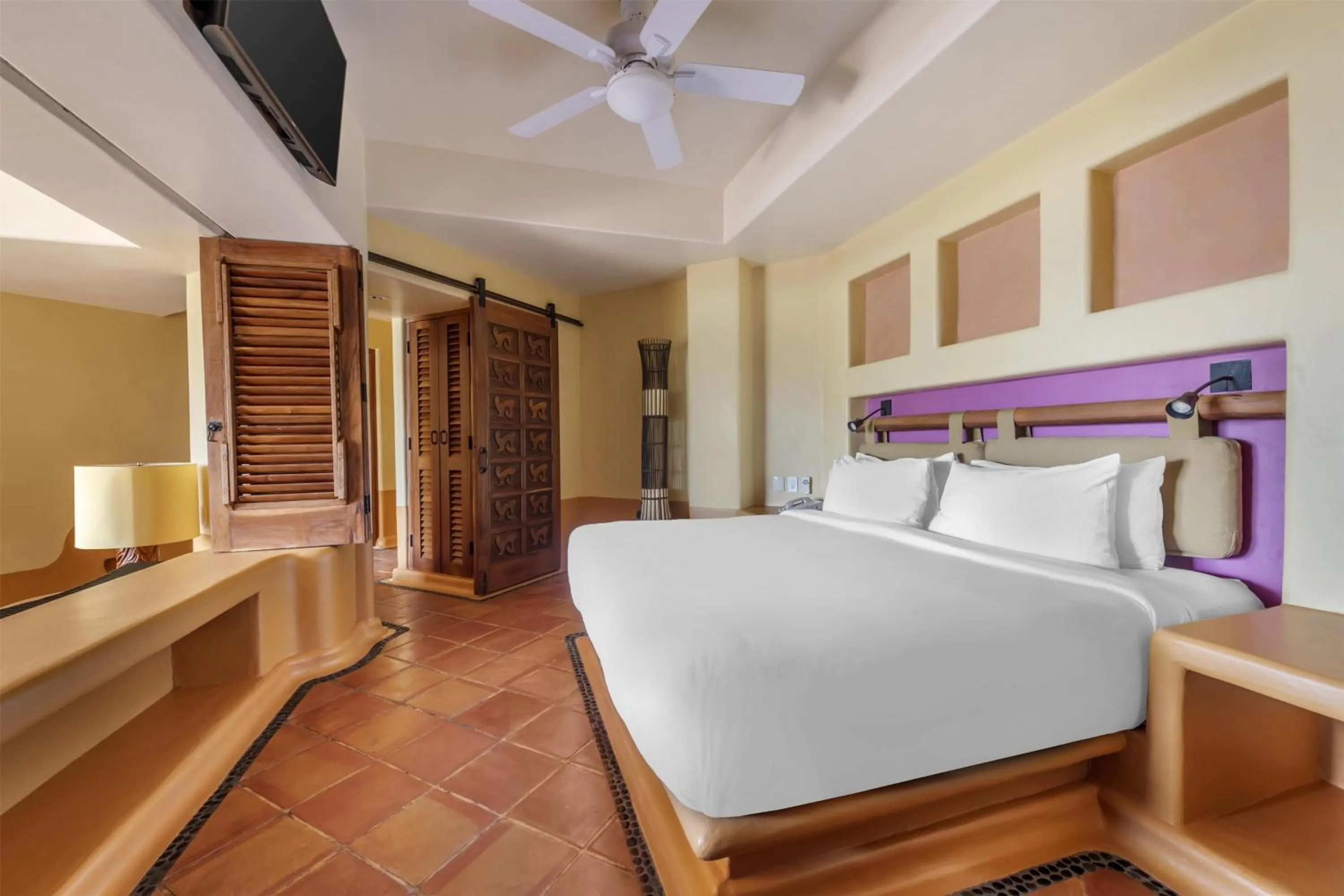 Bed in Hilton Grand Vacations Club Zihuatanejo