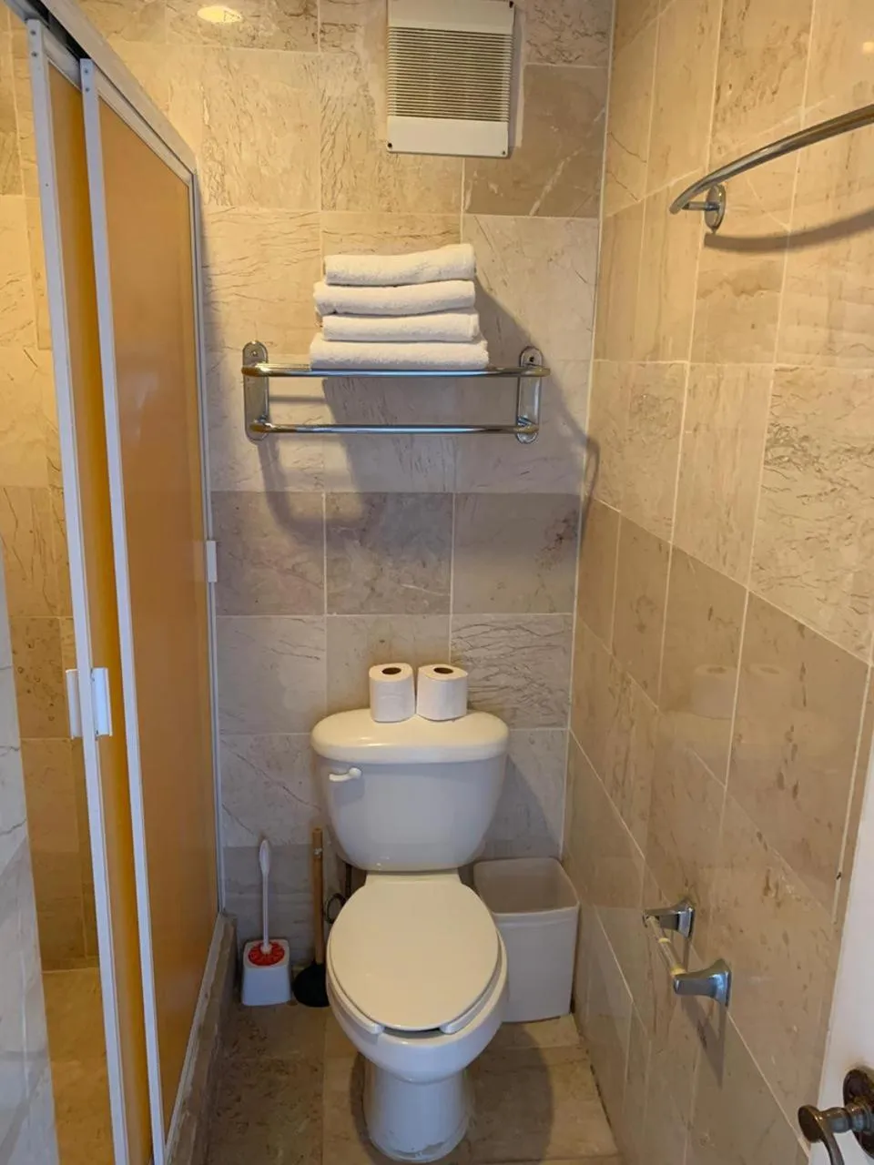 Toilet in Suites Brisas Cancun