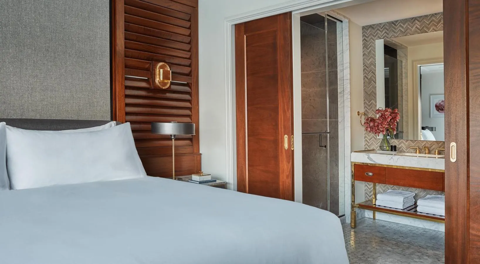 Bathroom, Bed in Pendry Baltimore