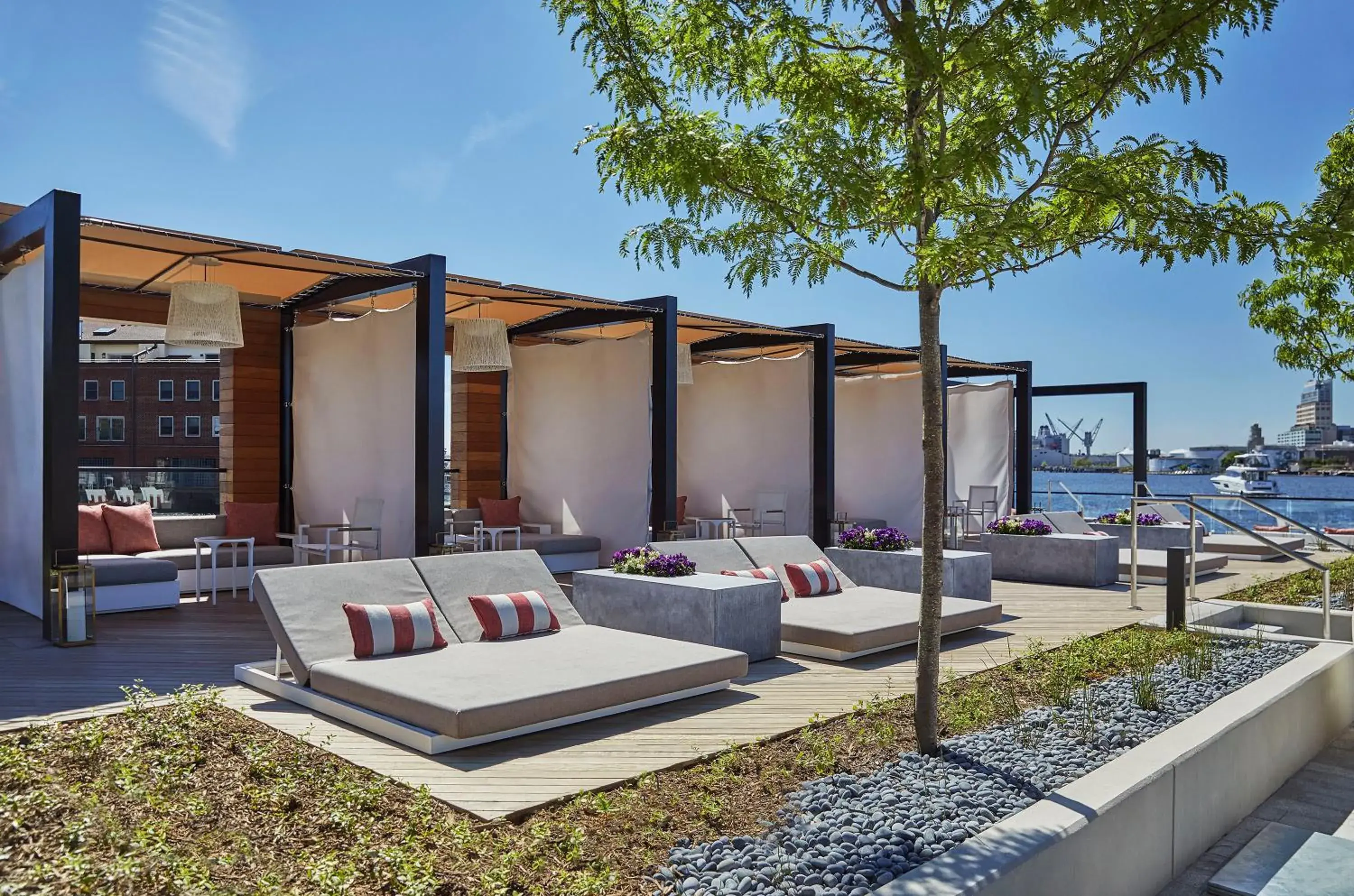 Lounge or bar in Sagamore Pendry Baltimore Lounge or bar in Sagamore Pendry Baltimore