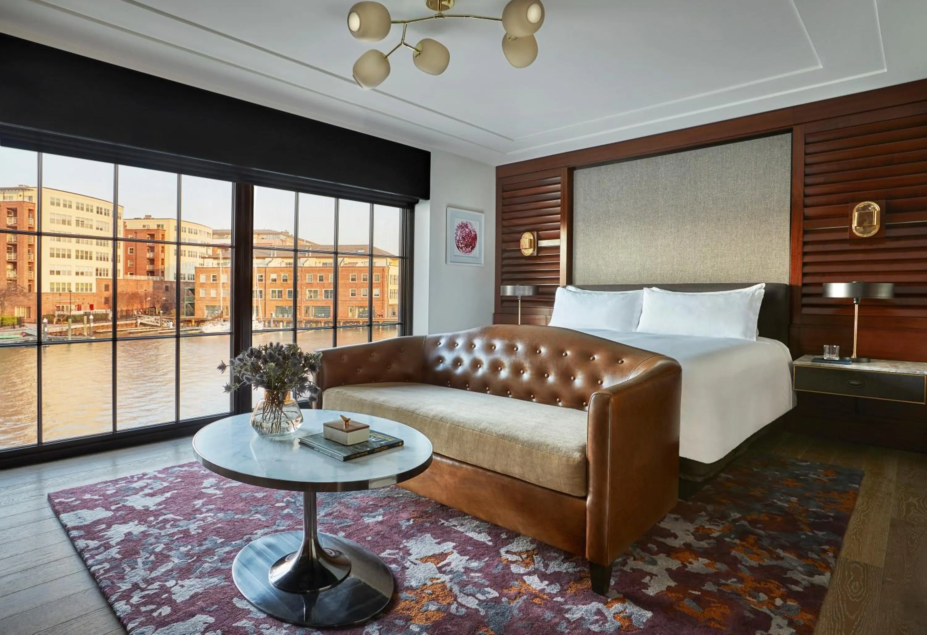 Photo of the whole room, Bed in Pendry Baltimore