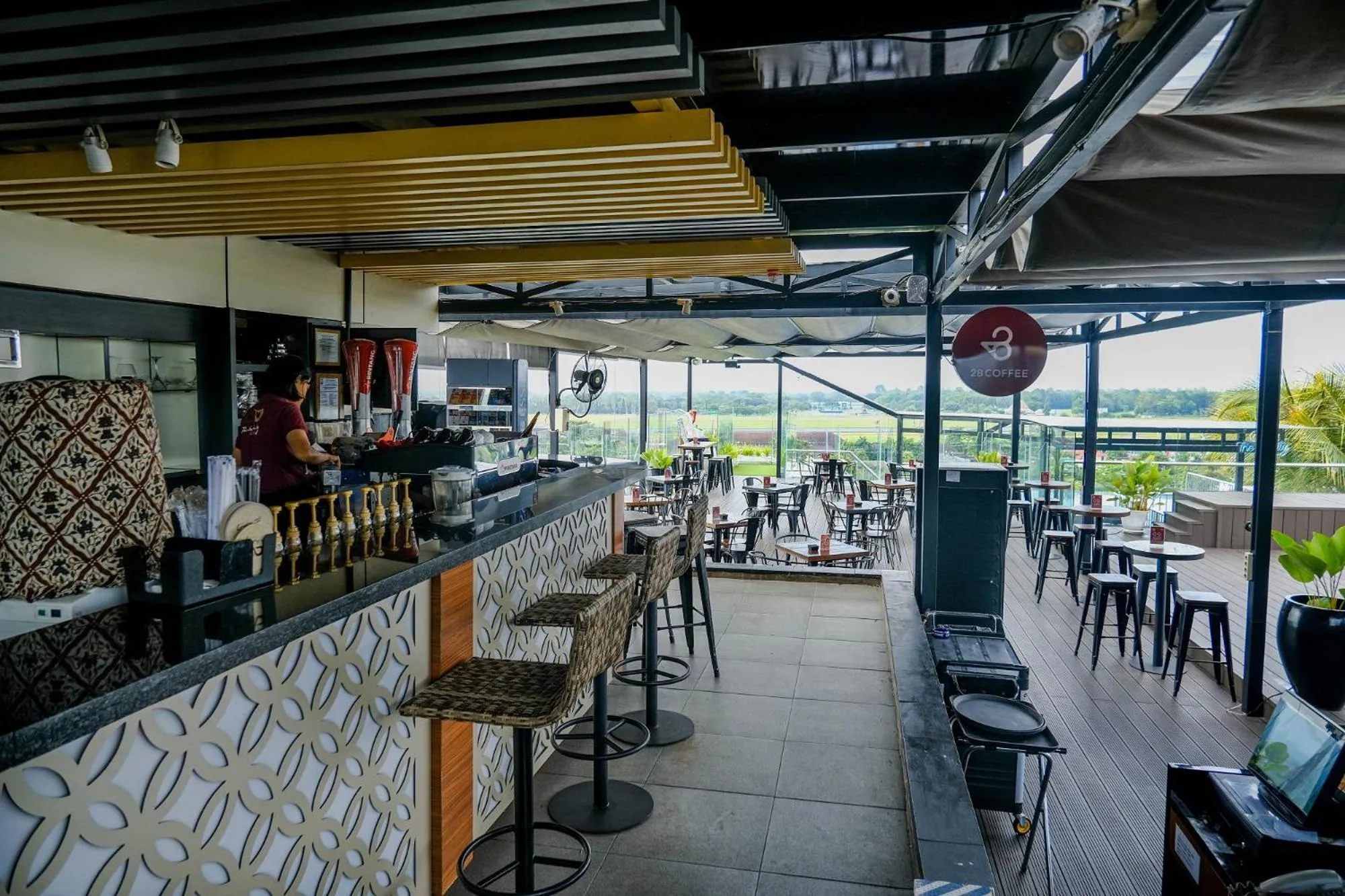 Platinum Adisucipto Hotel & Conference Center