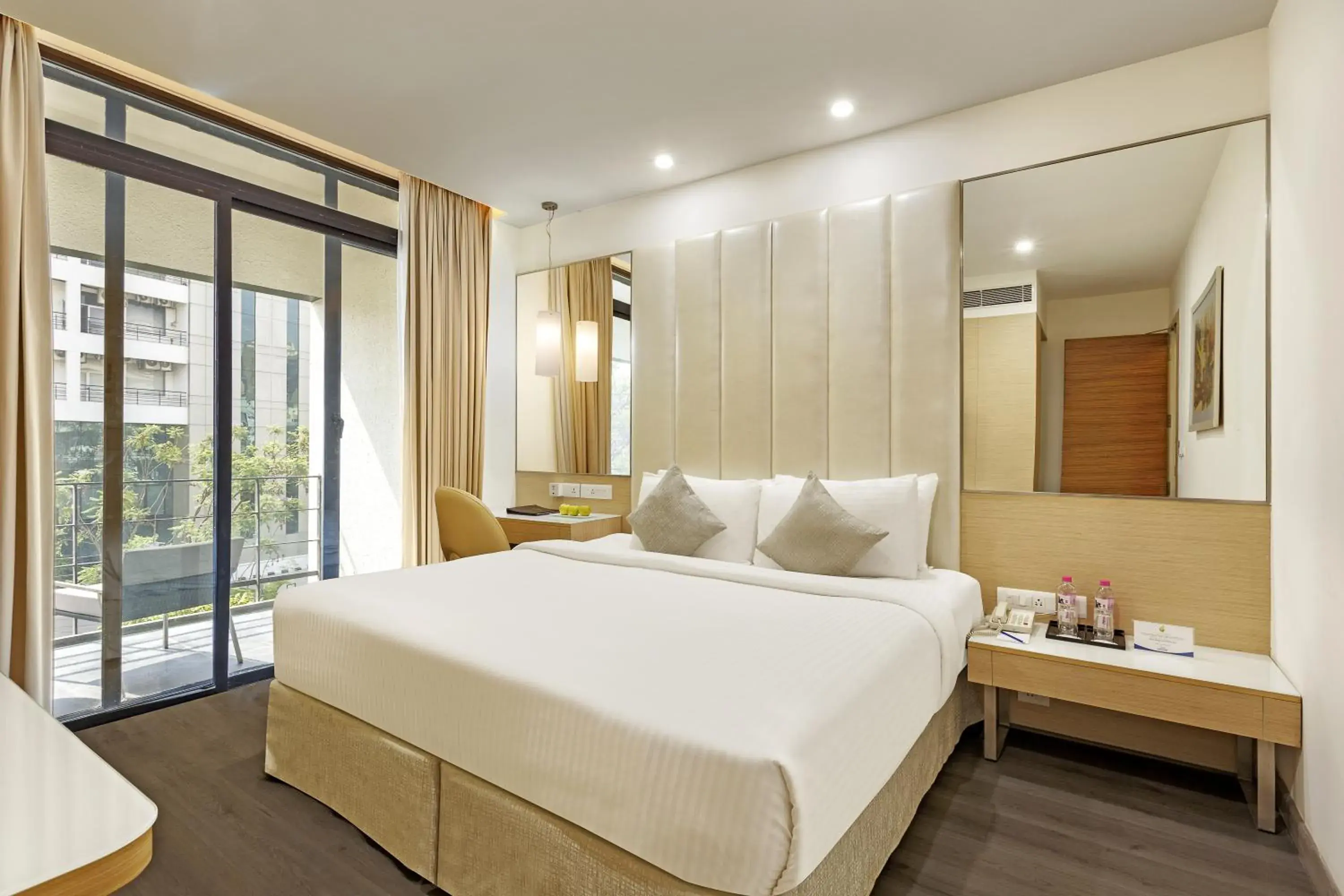 Premium Room With Balcony in Sarovar Portico Outer Ring Road Premium Room With Balcony in Sarovar Portico Outer Ring Road