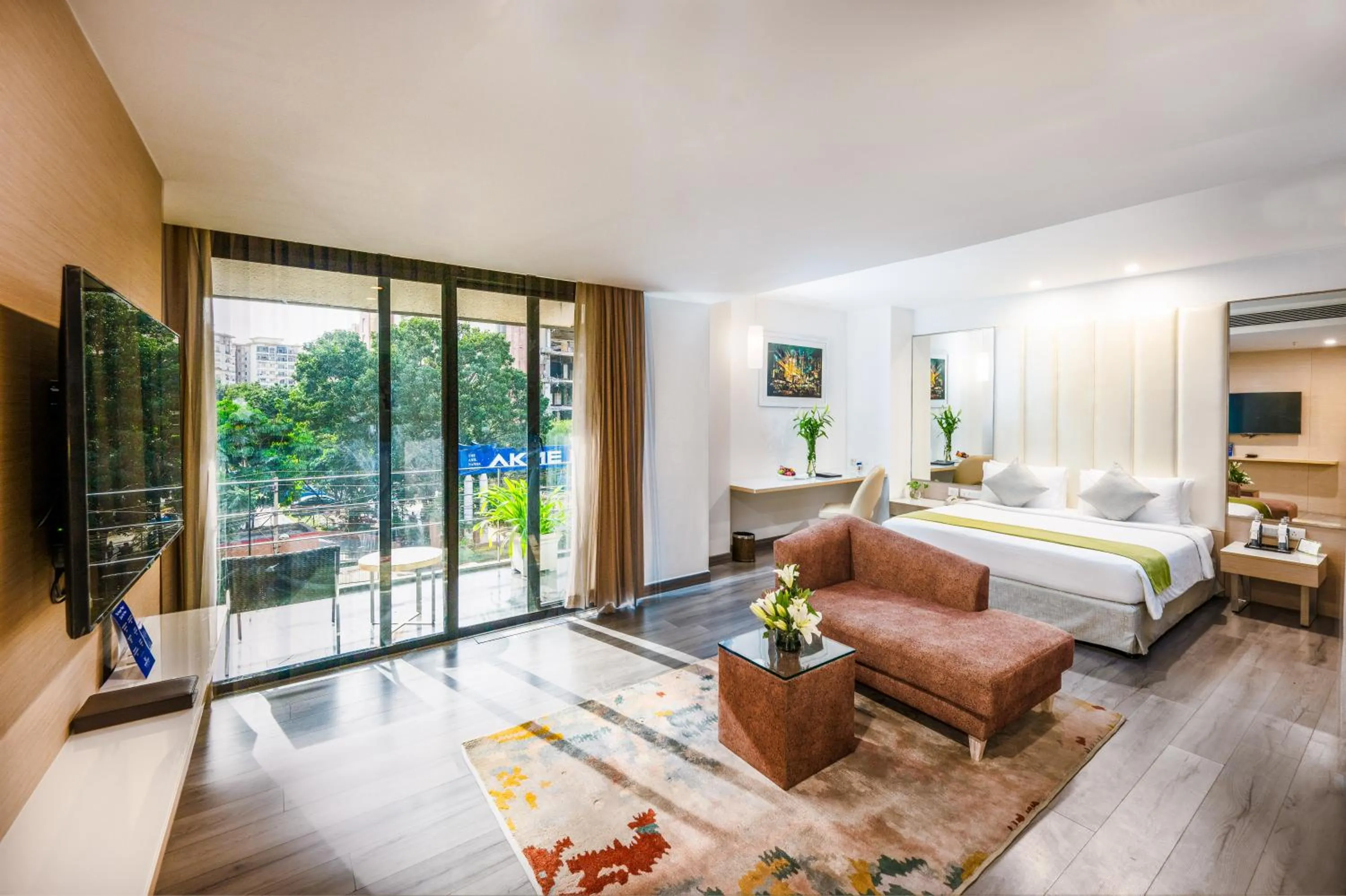 Bed in Sarovar Portico Outer Ring Road