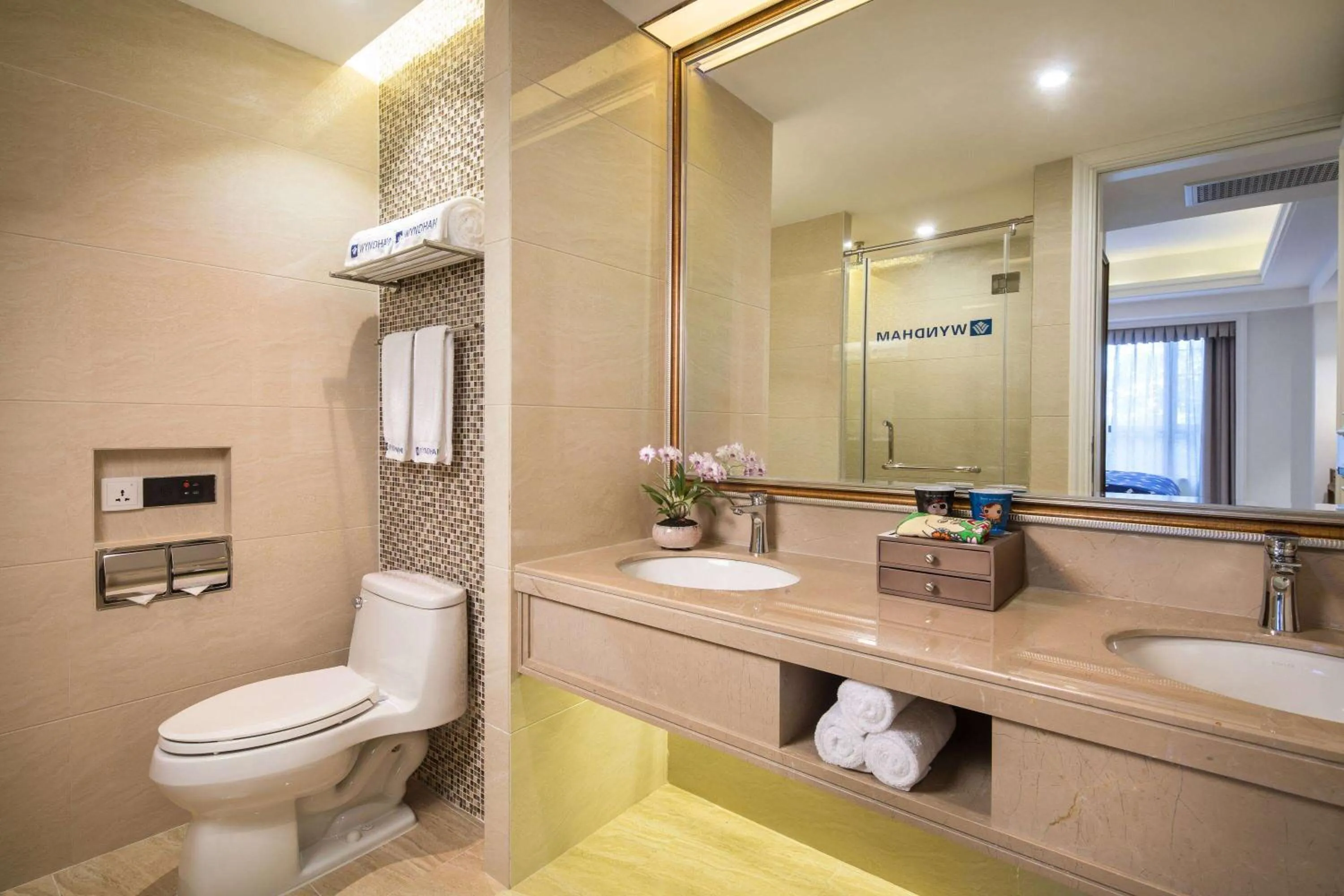 Photo of the whole room in Wyndham Hainan Clearwater Bay Resort