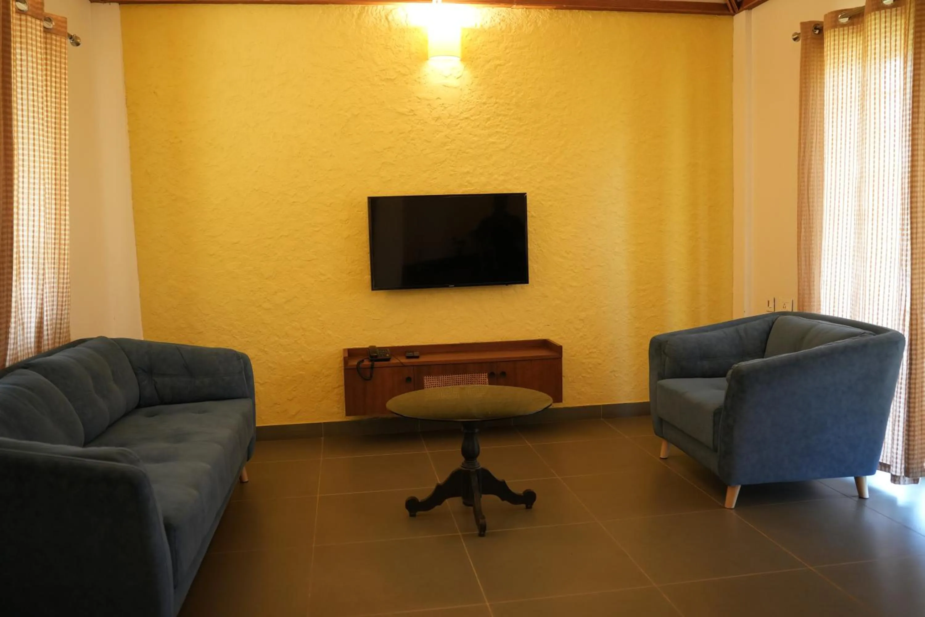 TV and multimedia in Palm Era Resorts