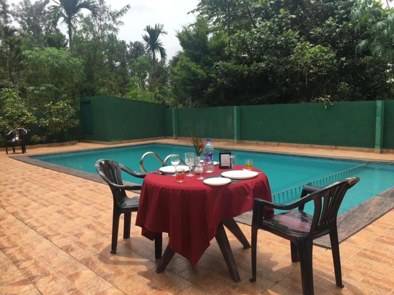 Swimming pool in Palm Era Resorts