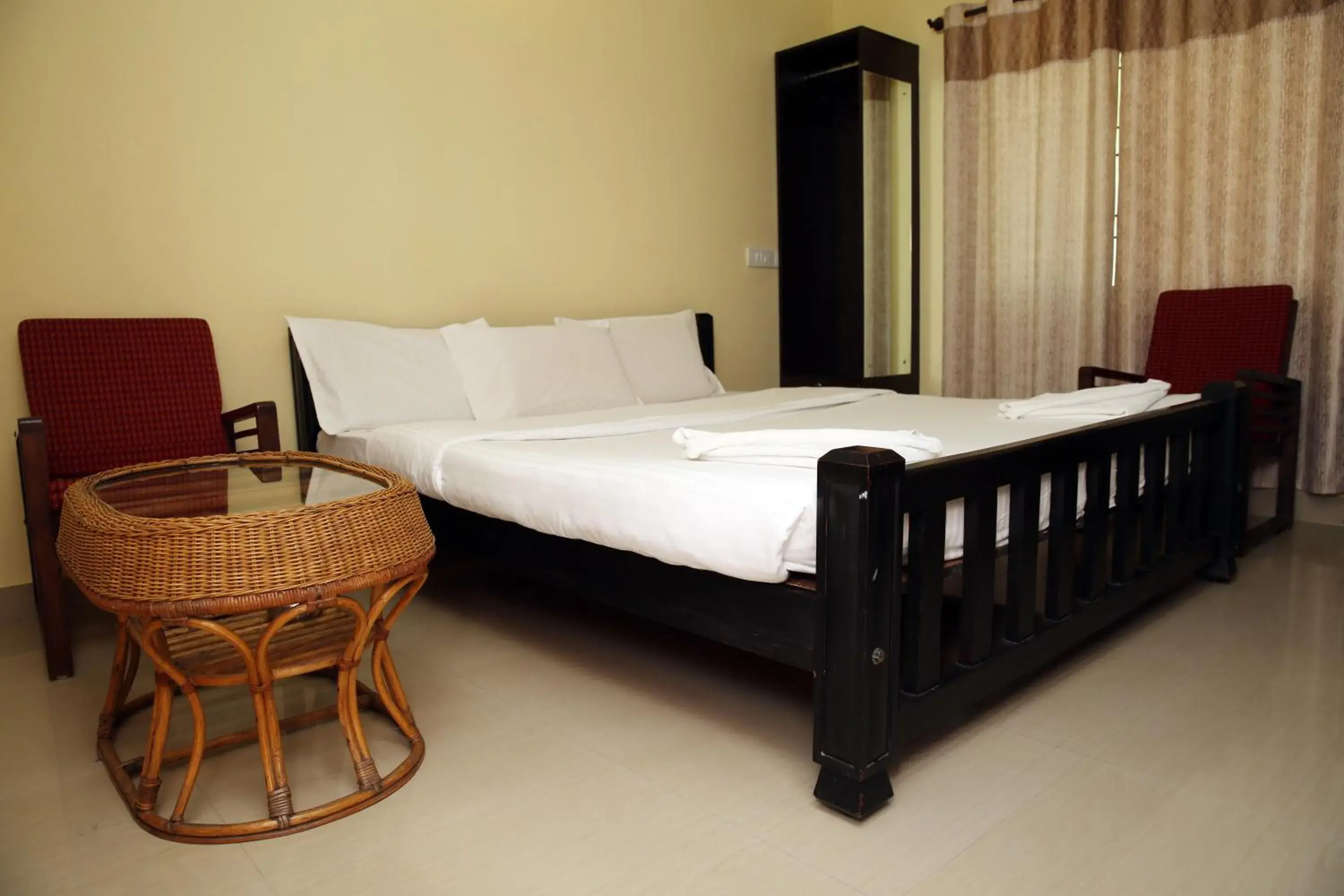 Bedroom, Bed in Palm Era Resorts Bedroom, Bed in Palm Era Resorts