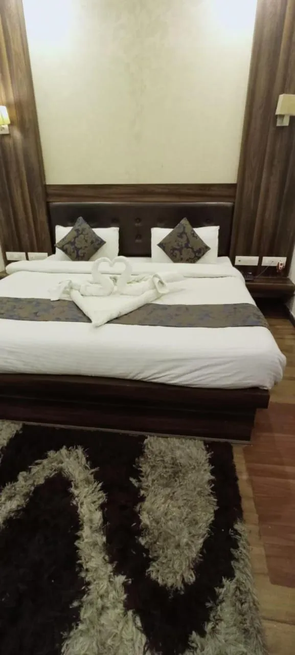 Bed in Hotel Bhabha