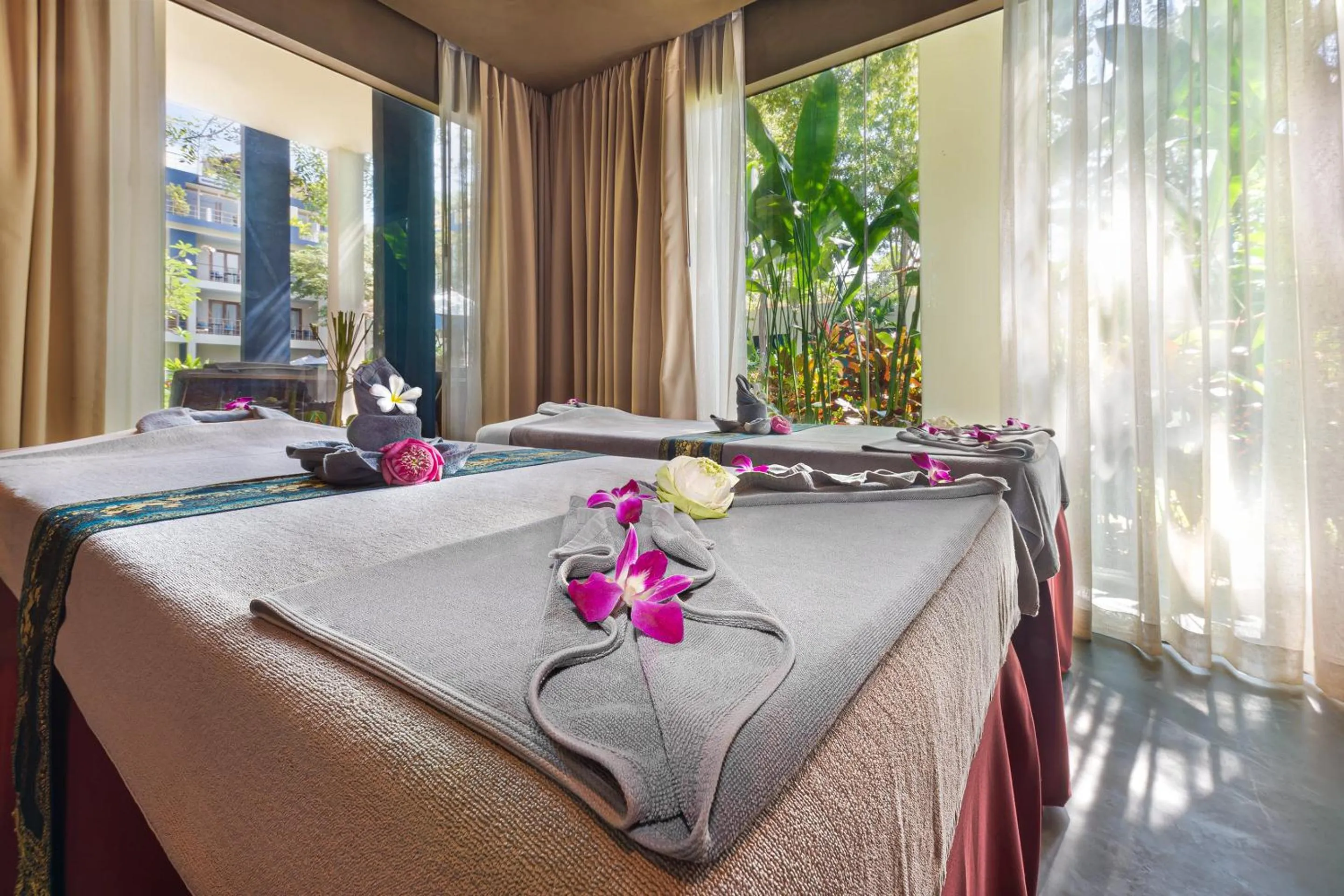 Massage, Bed in Sakmut Boutique Hotel