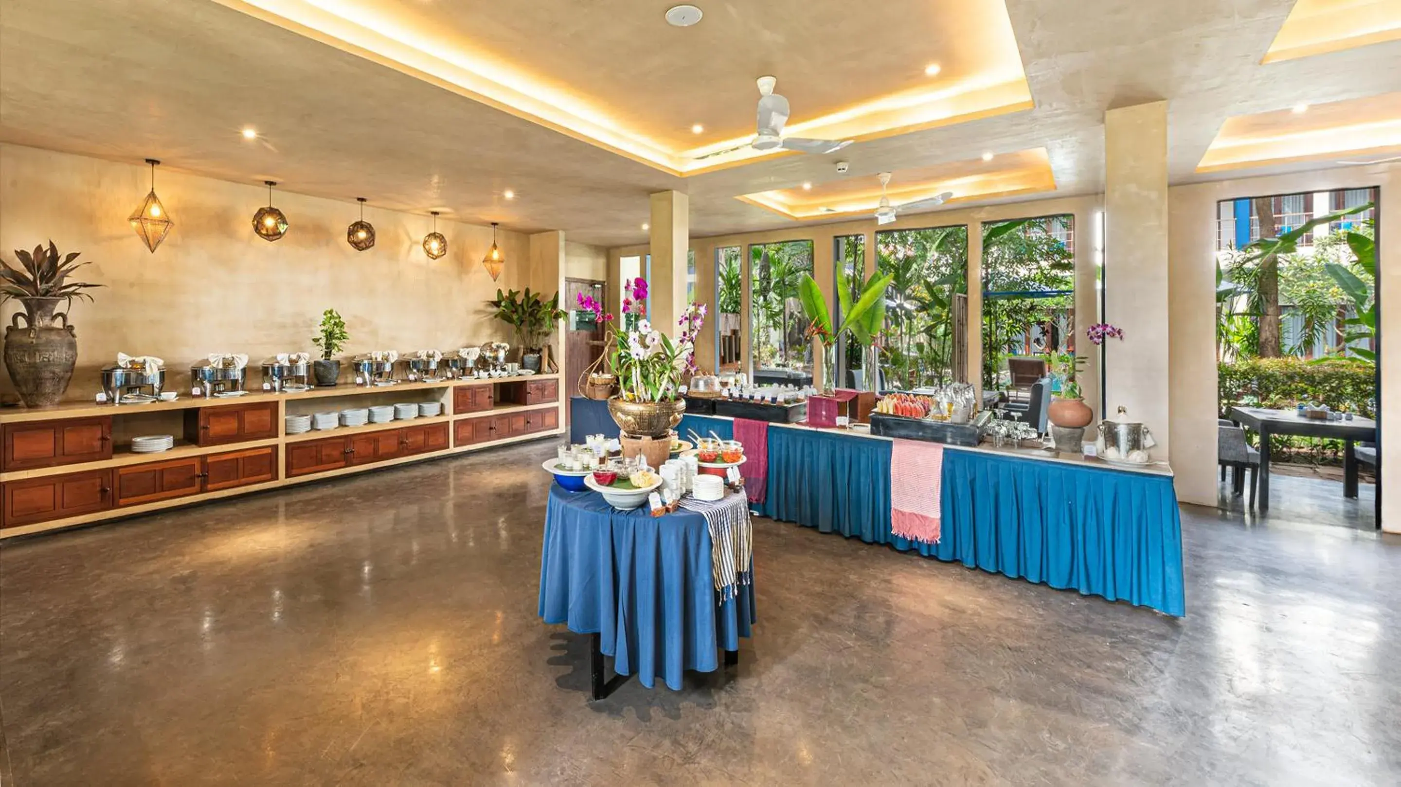 Buffet breakfast in Sakmut Boutique Hotel Buffet breakfast in Sakmut Boutique Hotel