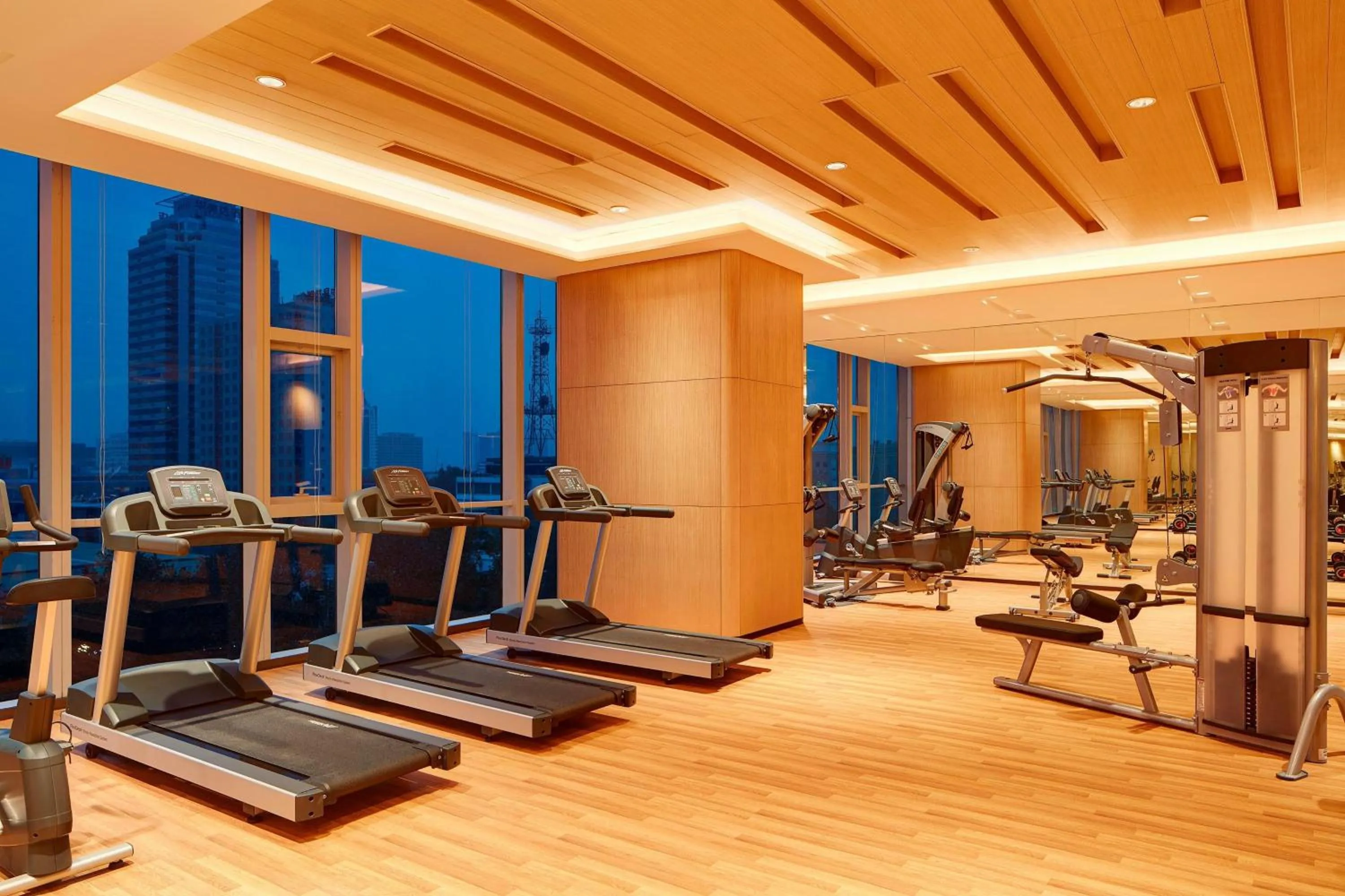 Fitness centre/facilities in Sheraton Zibo Hotel