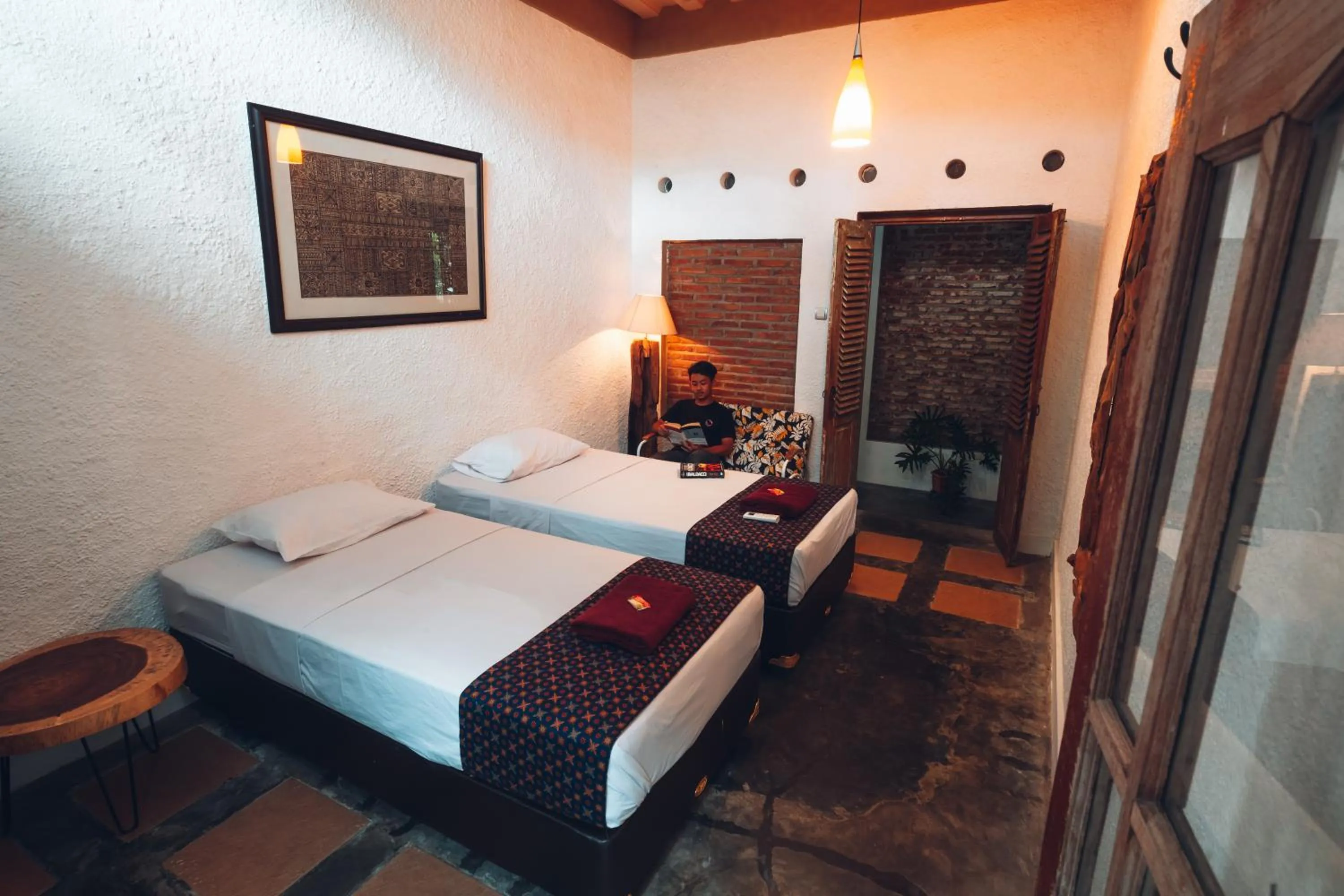 Bed in Nextdoor Rooms