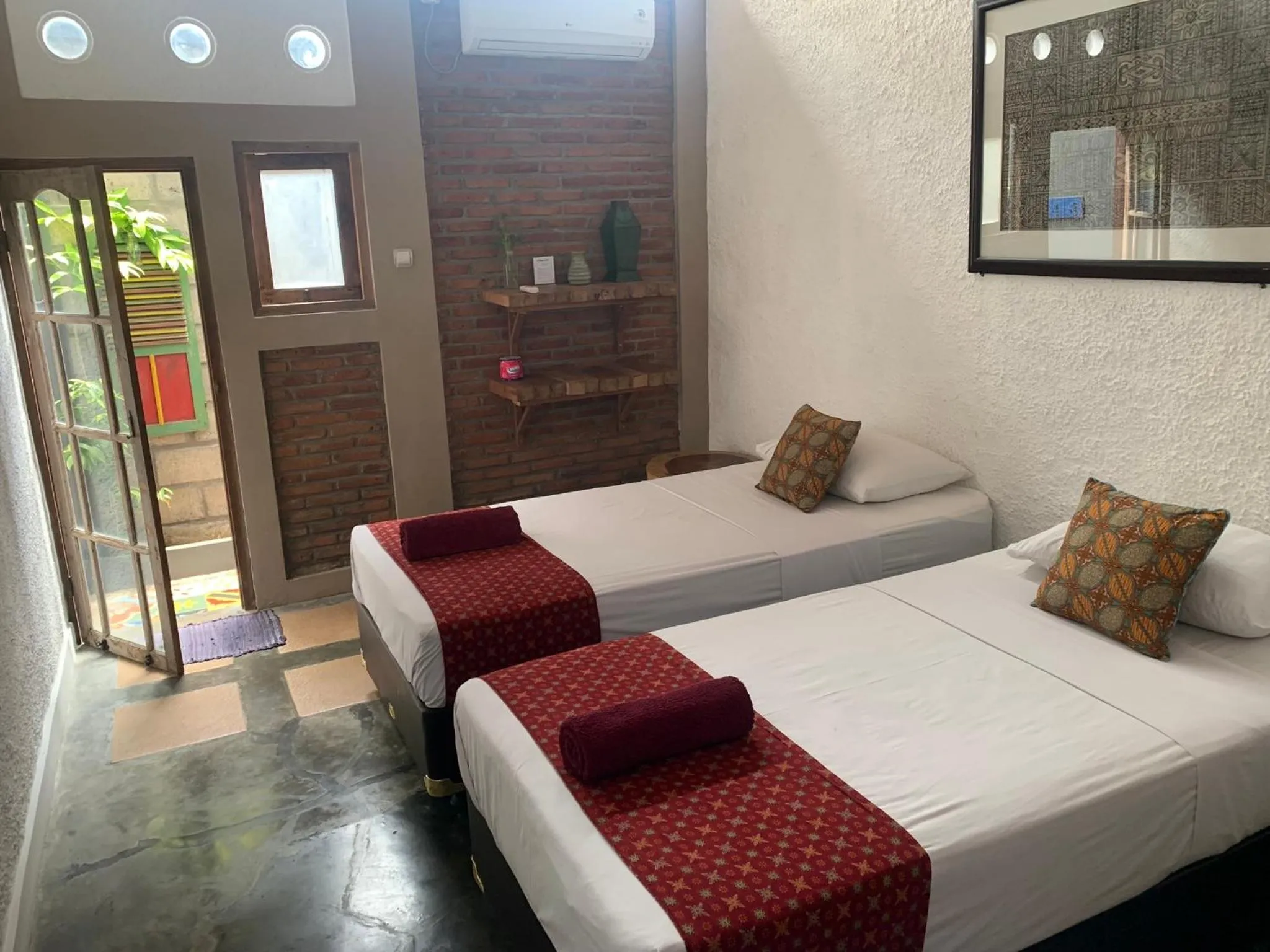 Bed in Nextdoor Rooms