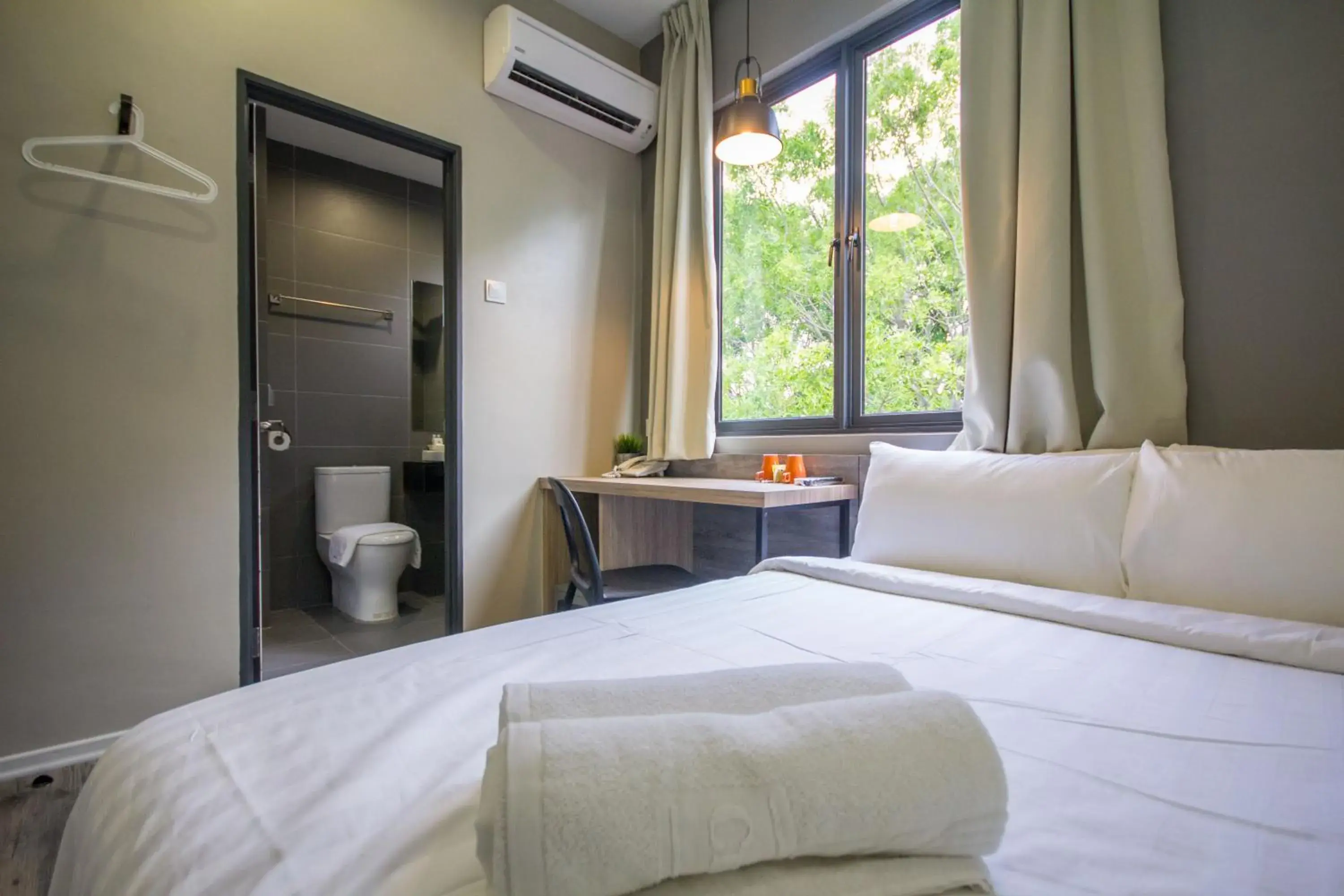 Bedroom, Bed in Chariton Hotel Alma Bedroom, Bed in Chariton Hotel Alma