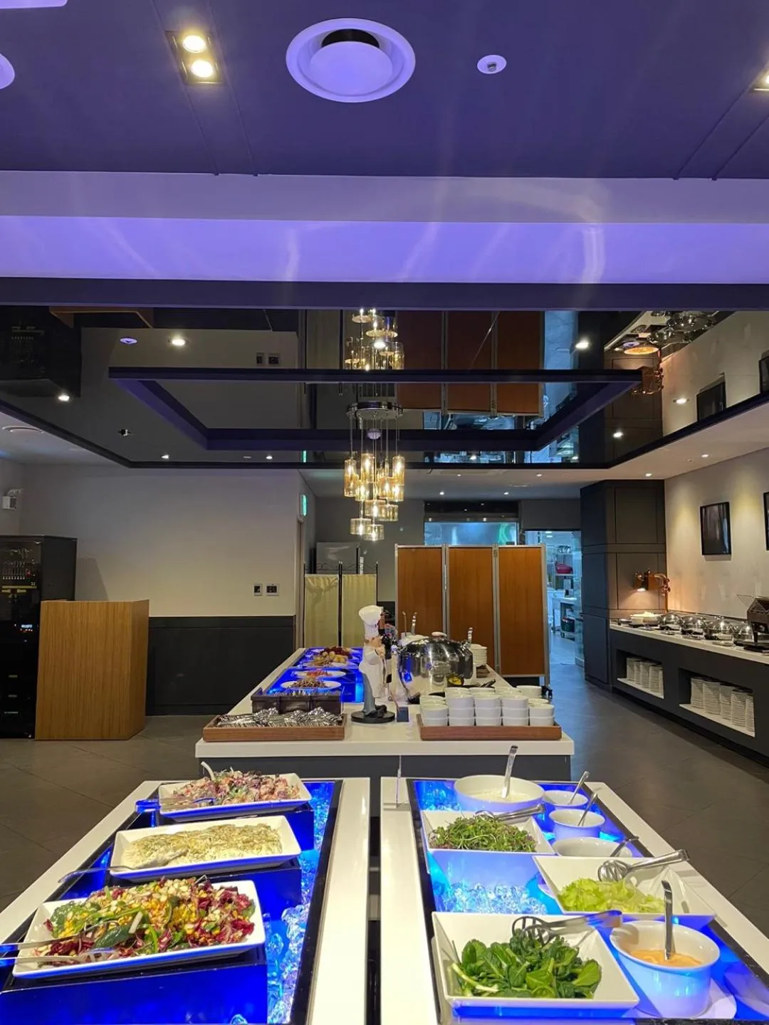 Breakfast in Golden Daisy Hotel