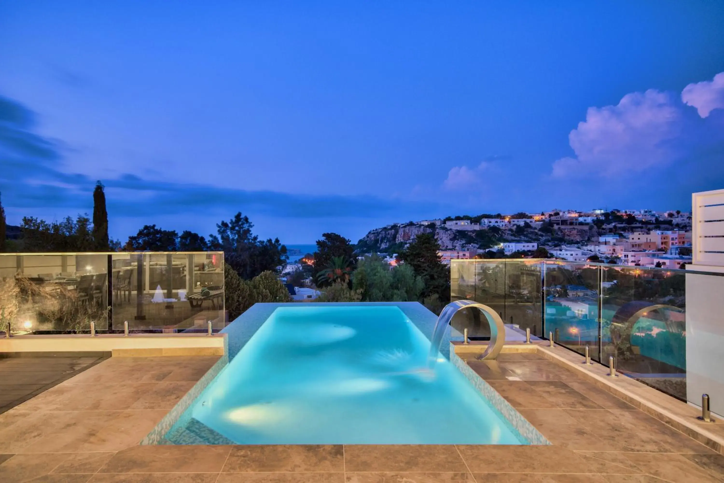 Villa Gaia - Sunset Views, Indoor Heated Pool, Sauna and Games Room Villa Gaia - Sunset Views, Indoor Heated Pool, Sauna and Games Room