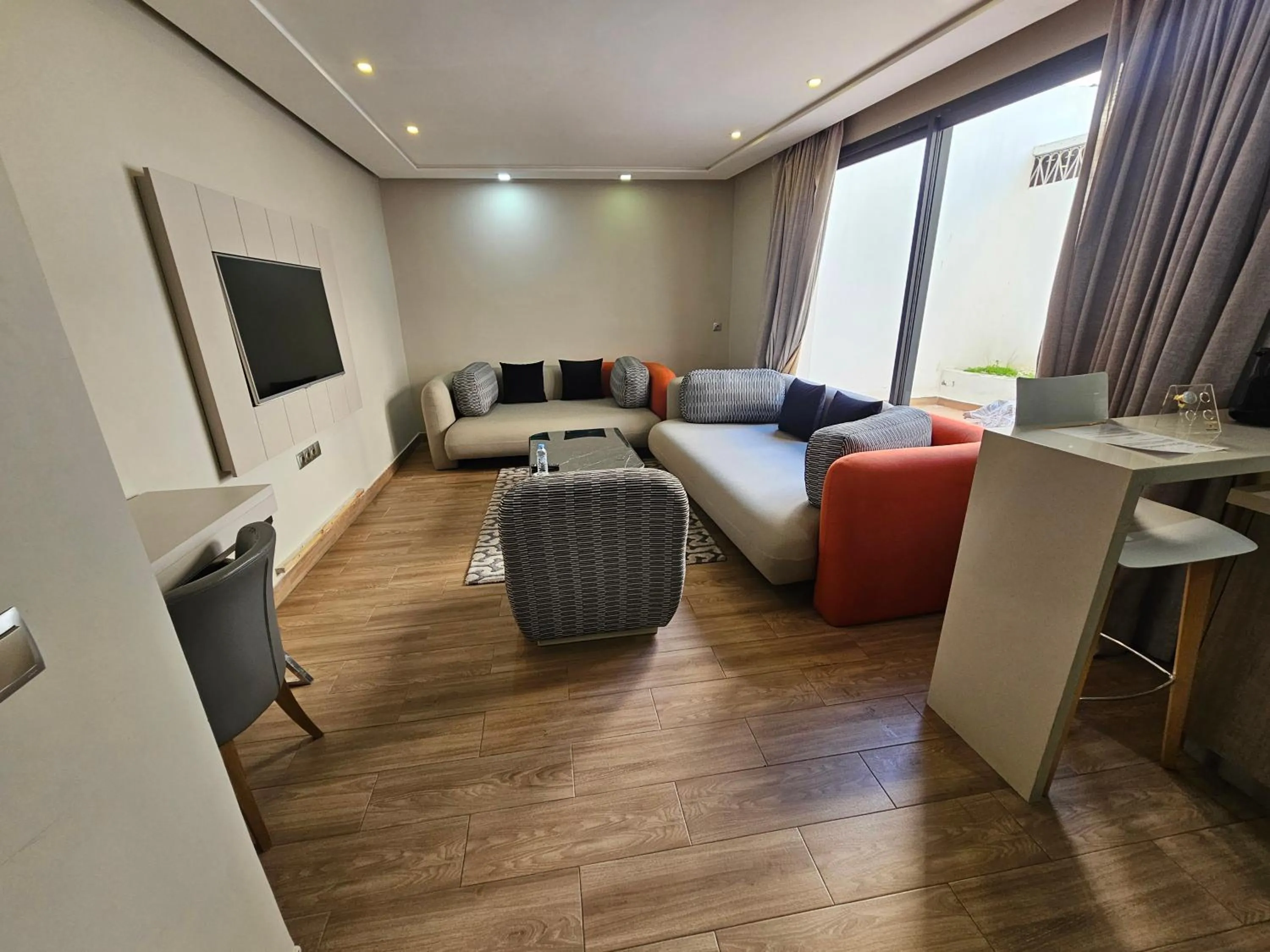 Living room in DownTown Hotel Maârif Casablanca By TSA