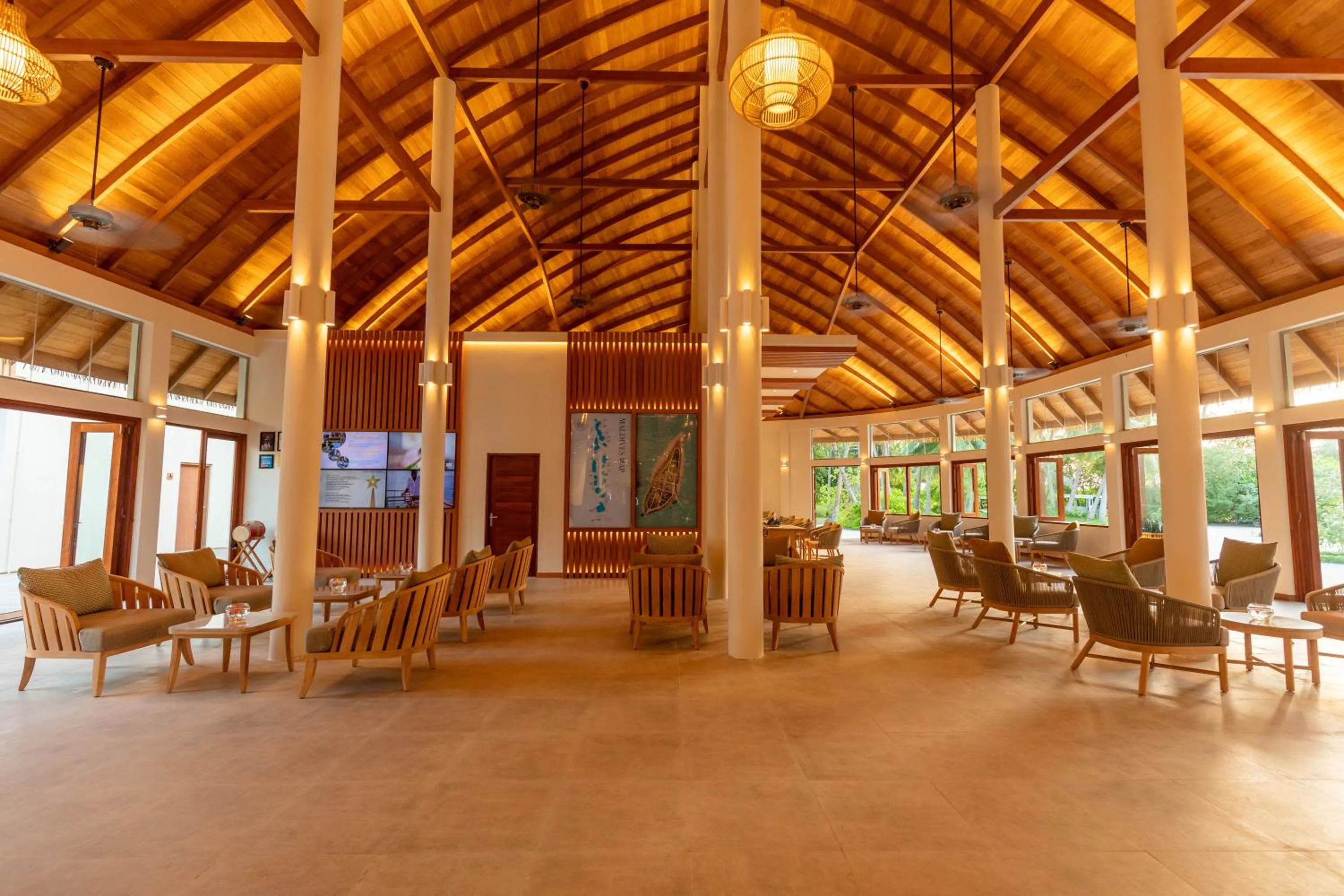 Lobby or reception in Meeru Maldives Resort Island