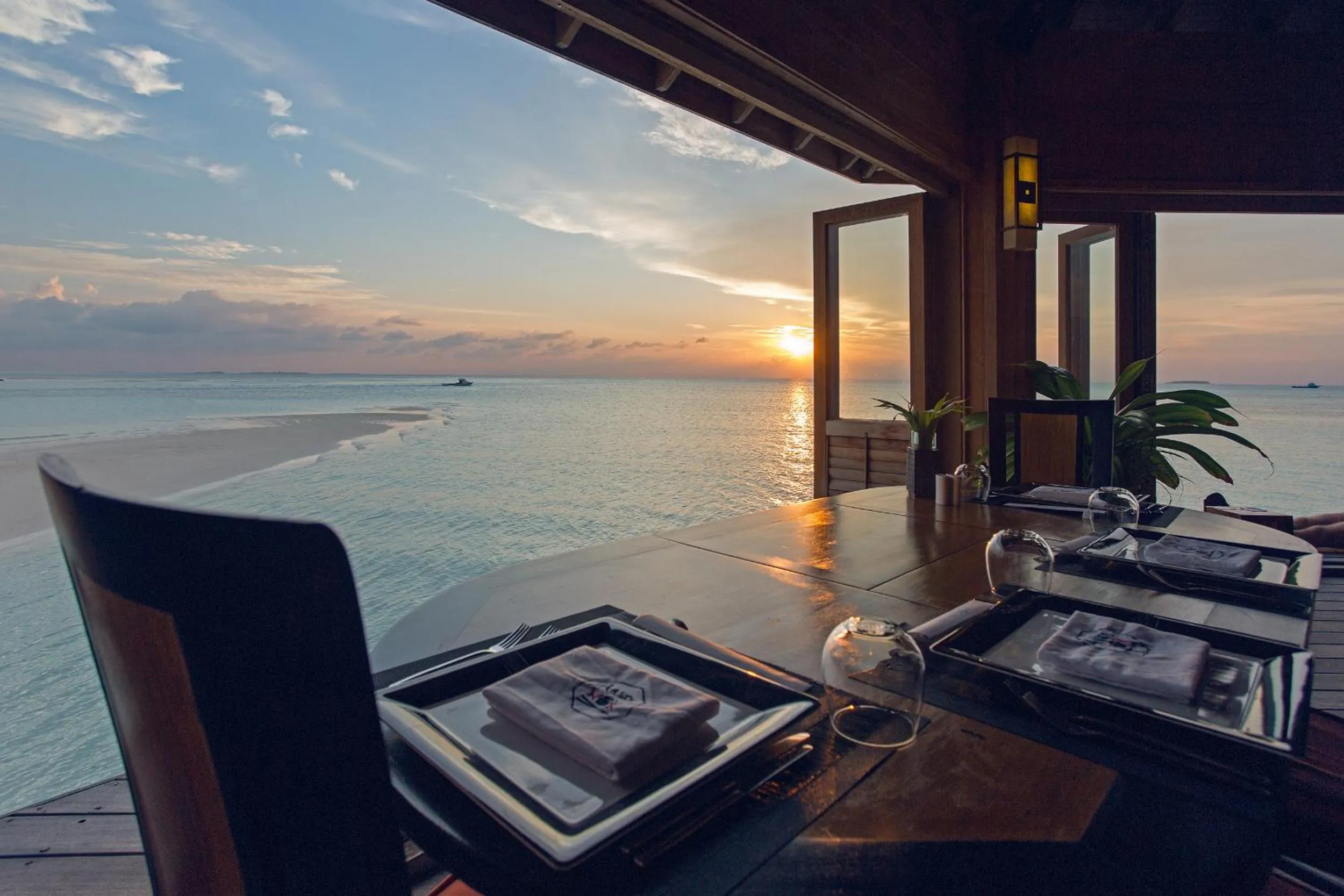 Restaurant/places to eat in Meeru Maldives Resort Island