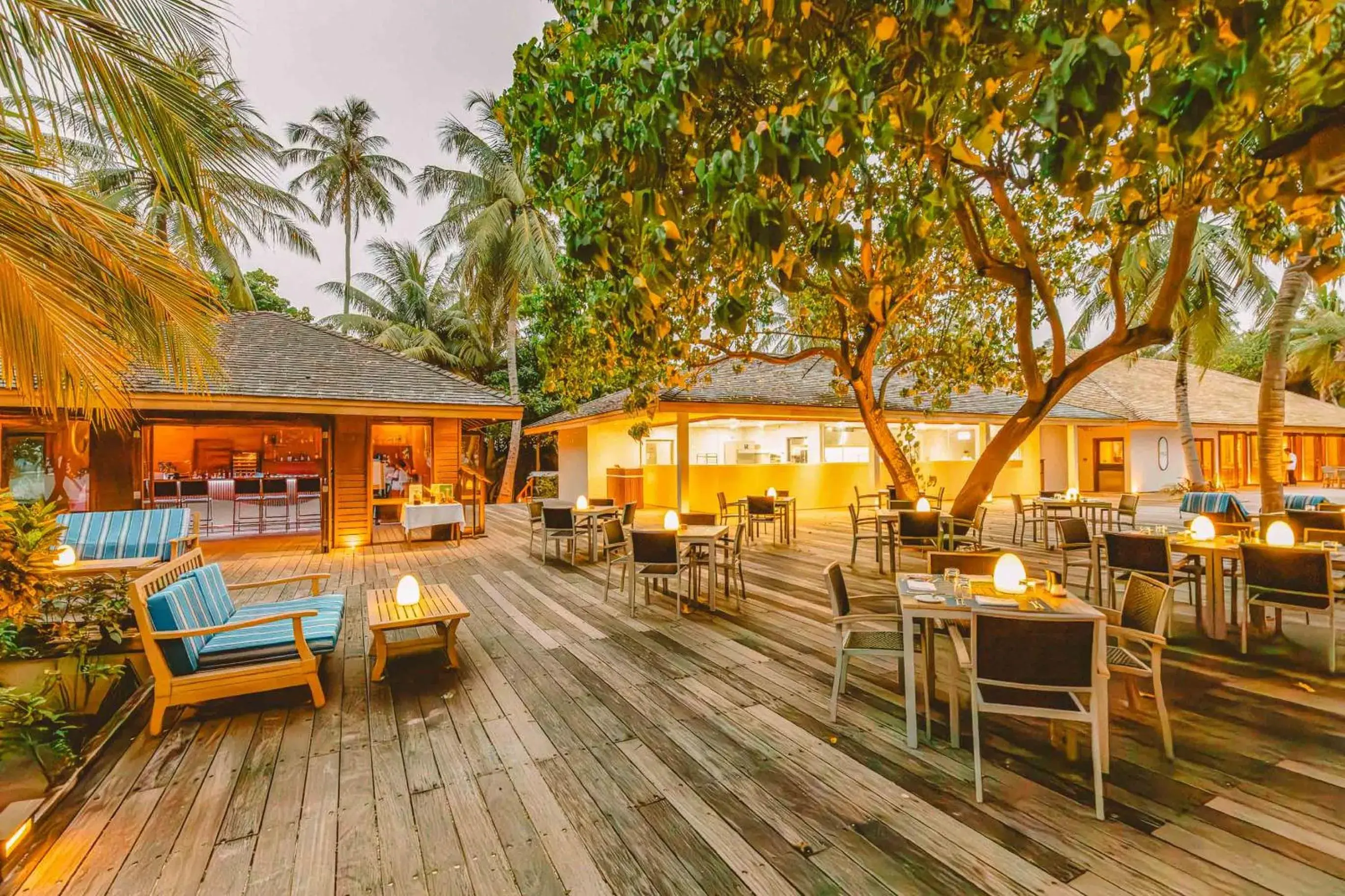 Restaurant/places to eat in Meeru Maldives Resort Island Restaurant/places to eat in Meeru Maldives Resort Island