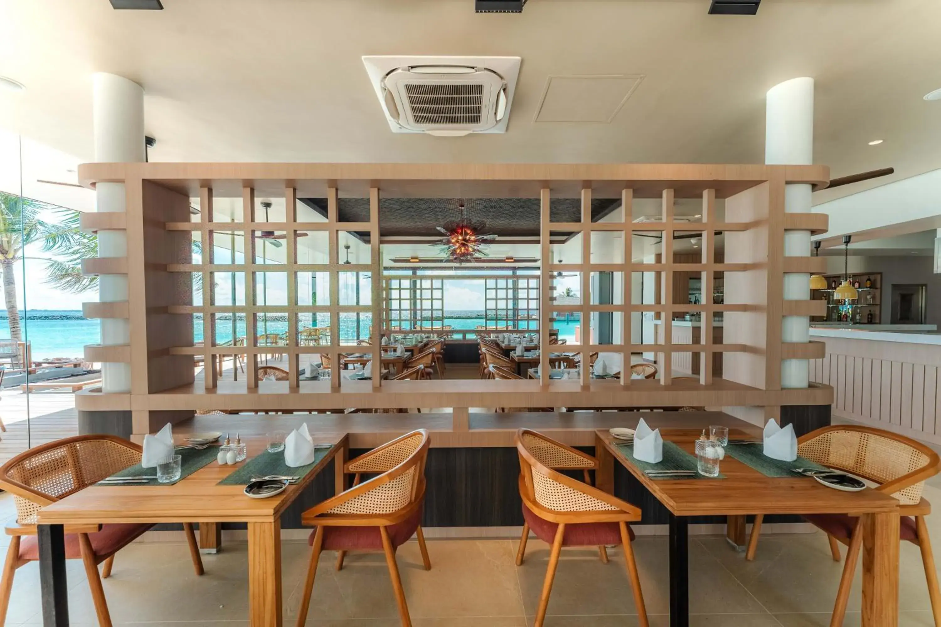 Restaurant/places to eat in Veligandu Maldives Resort Island Restaurant/places to eat in Veligandu Maldives Resort Island